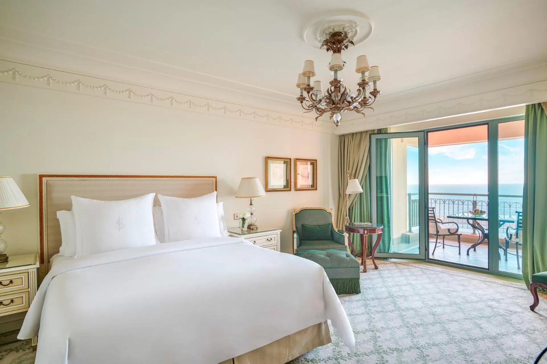Bedroom, Bed in Four Seasons Hotel Alexandria At San Stefano