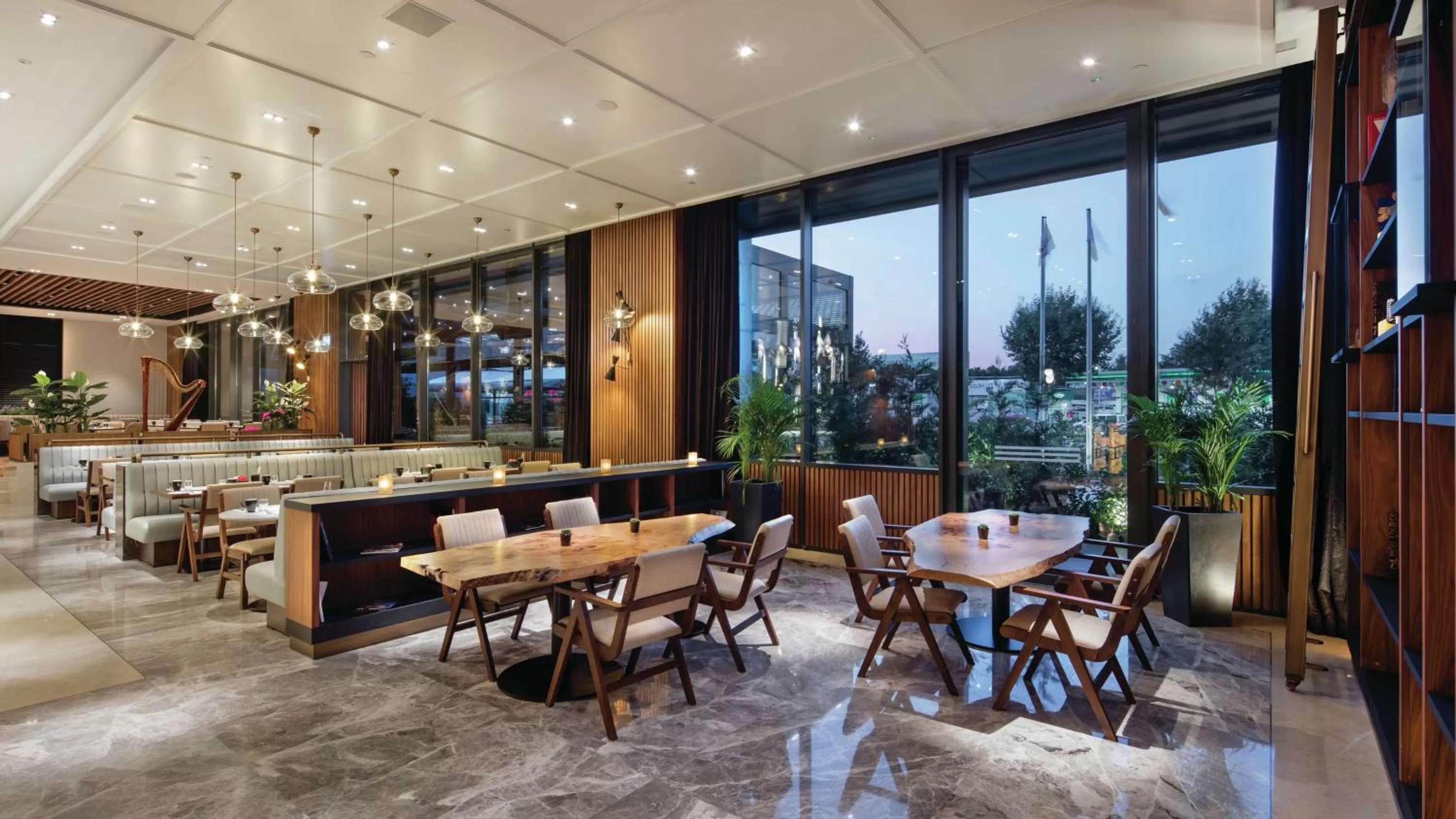 Restaurant/places to eat in Hilton Istanbul Maslak