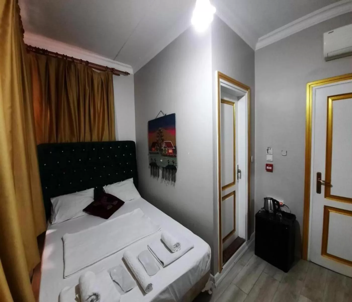 Bed in Old City Family Hotel