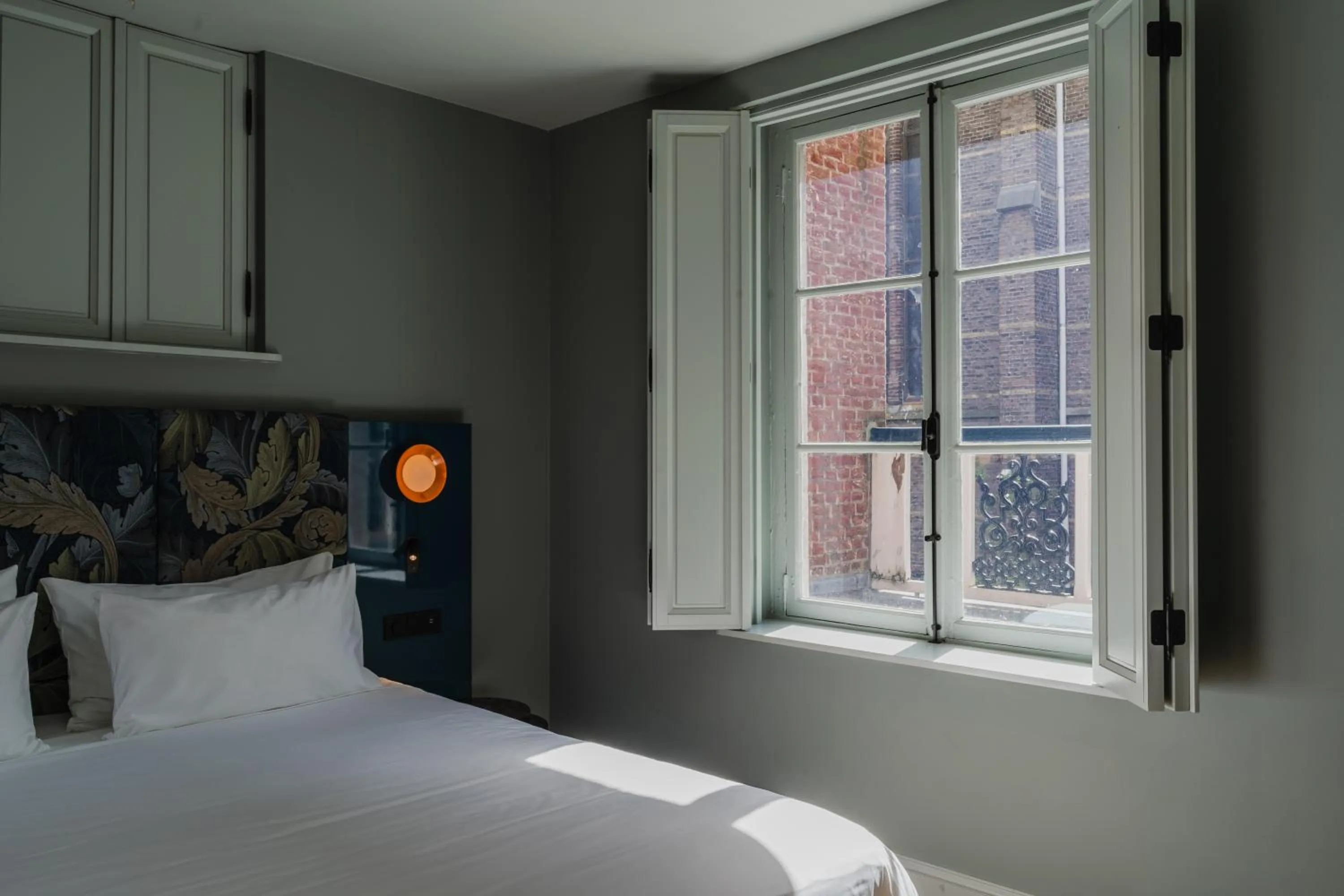 Bed in Hotel Monastère Maastricht