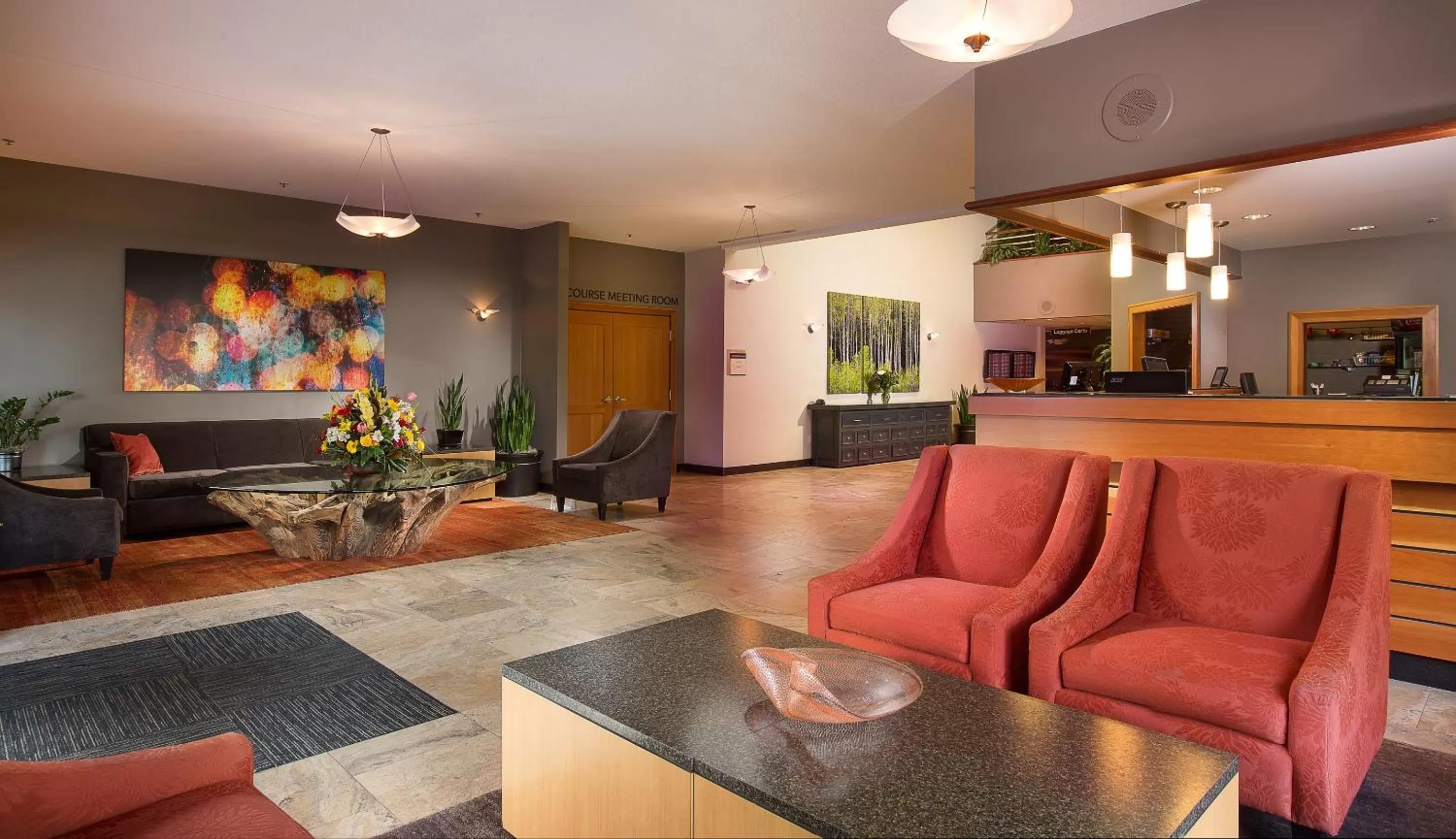Lobby or reception in Radisson Hotel Portland Airport