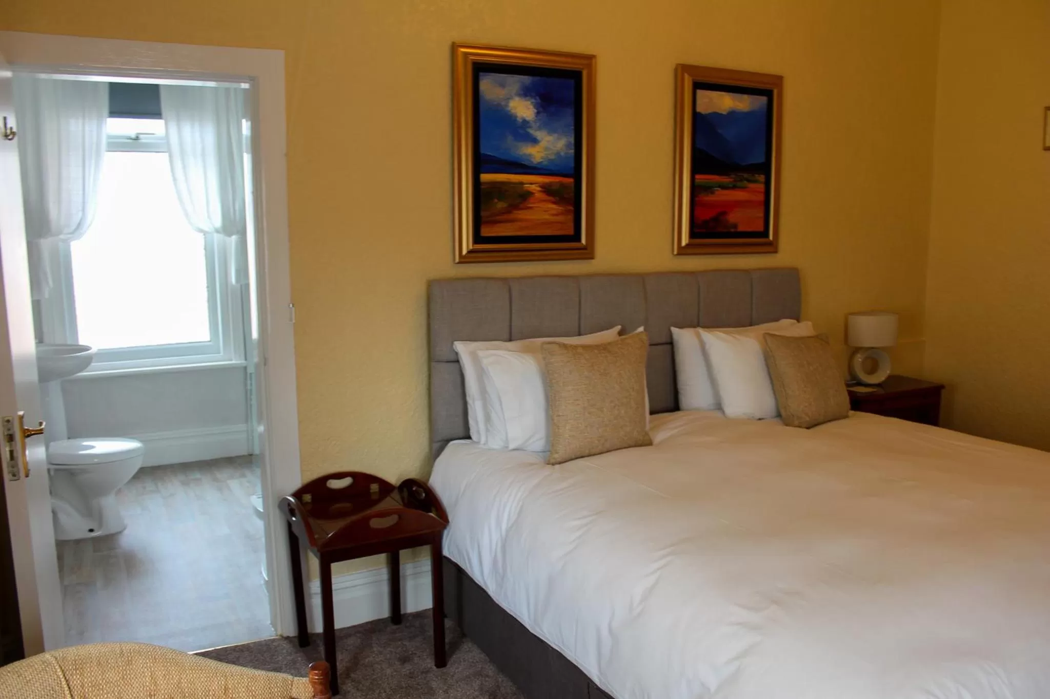 Bedroom, Bed in The Gaydon