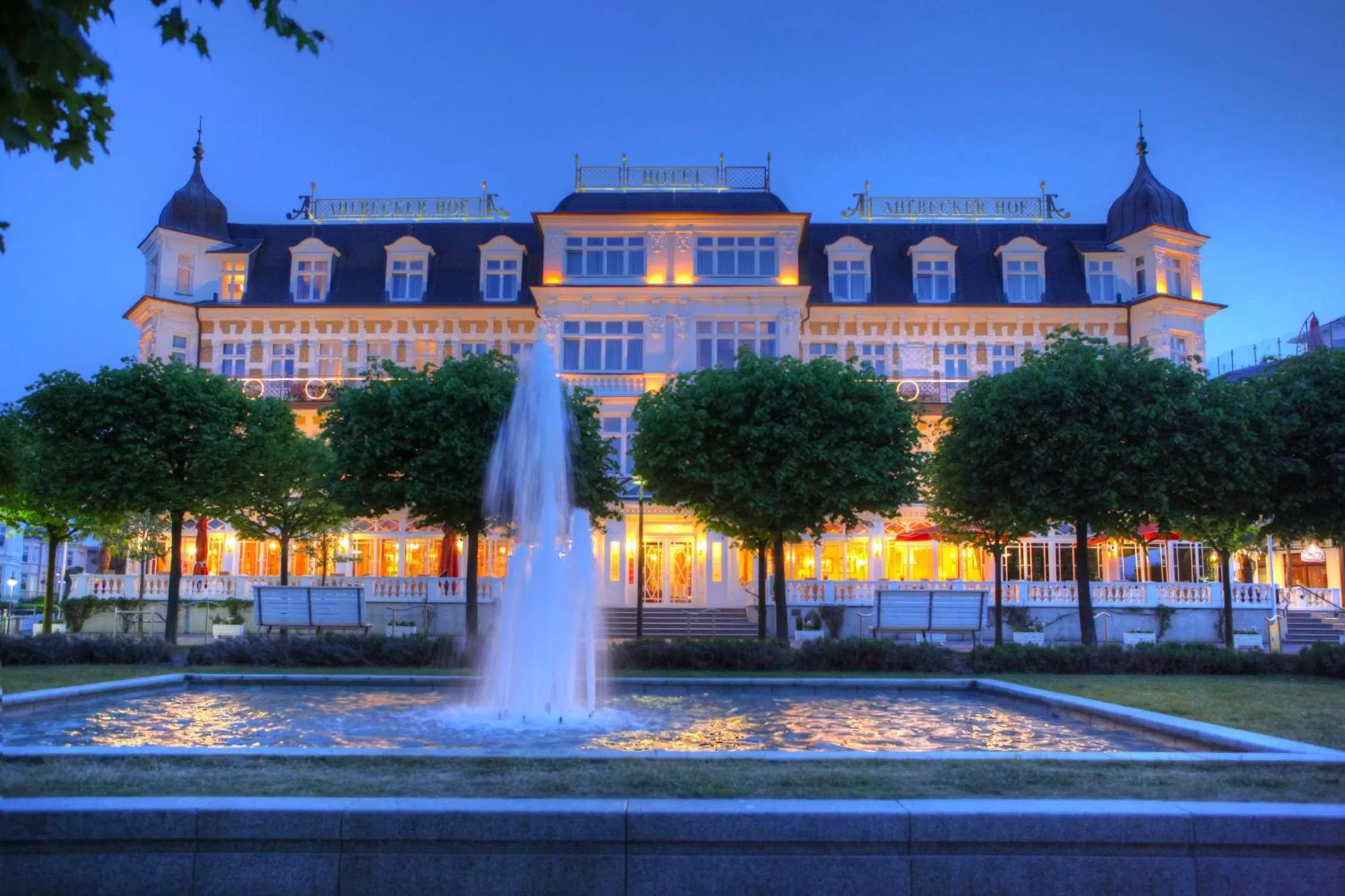 Facade/entrance in SEETELHOTEL Ahlbecker Hof das elegante Traditionshotel & ruhiger Rückzugsort an der Ostsee