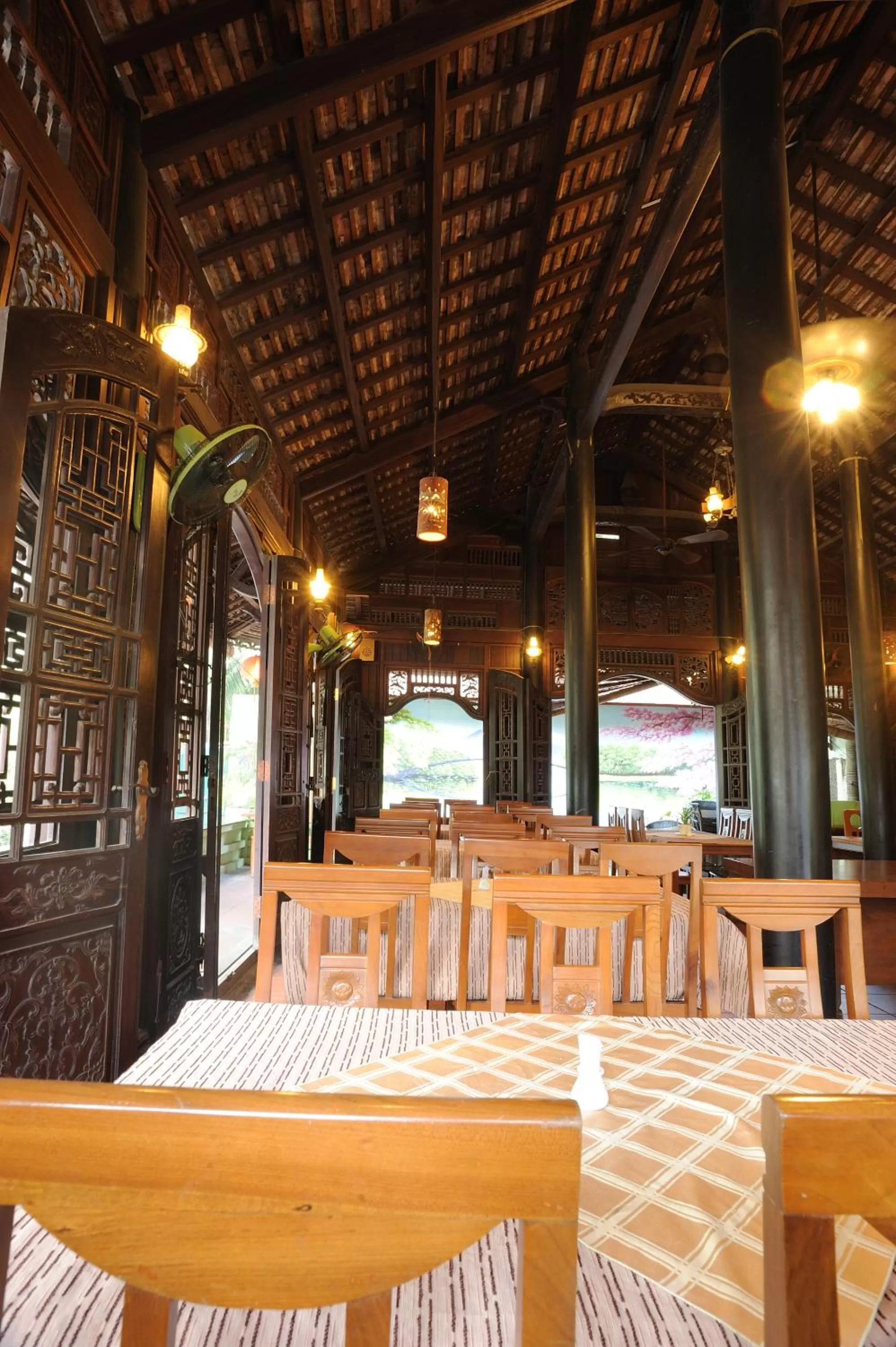 Restaurant/places to eat in Hoang Yen Hotel