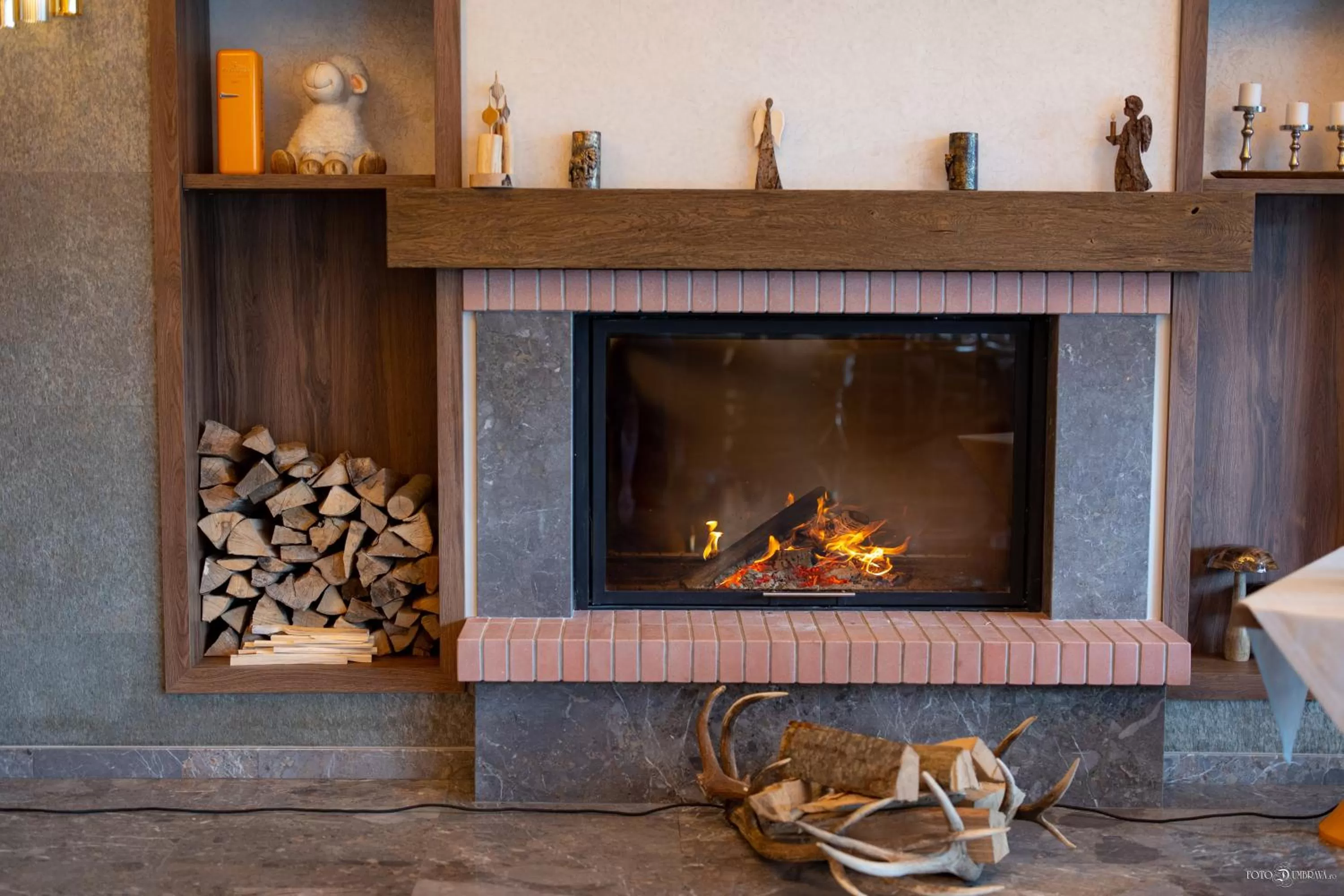 Restaurant/places to eat in Hotel Belmont