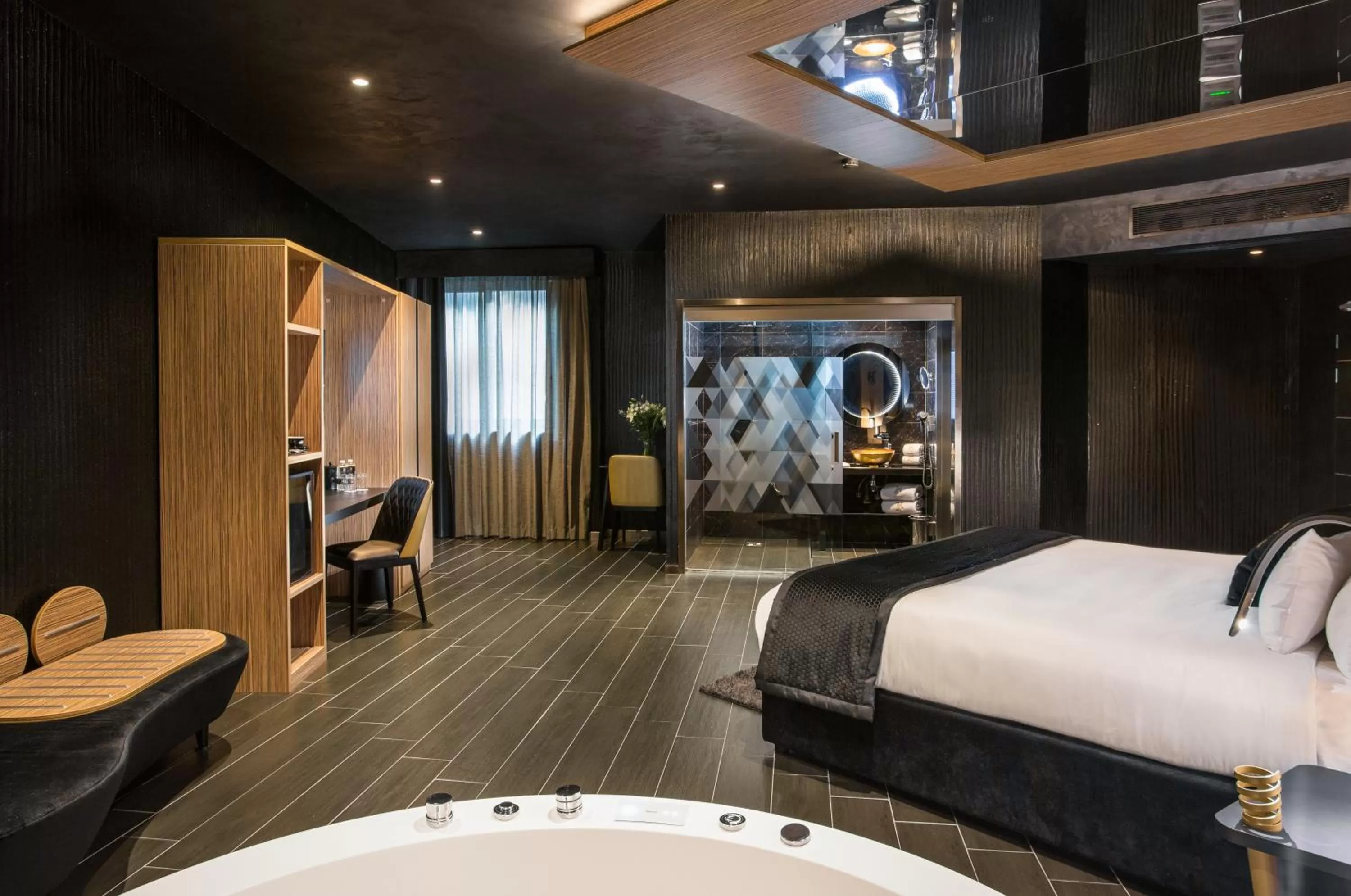 Hot Tub, Bed in H Hotel & SPA - Adults Only