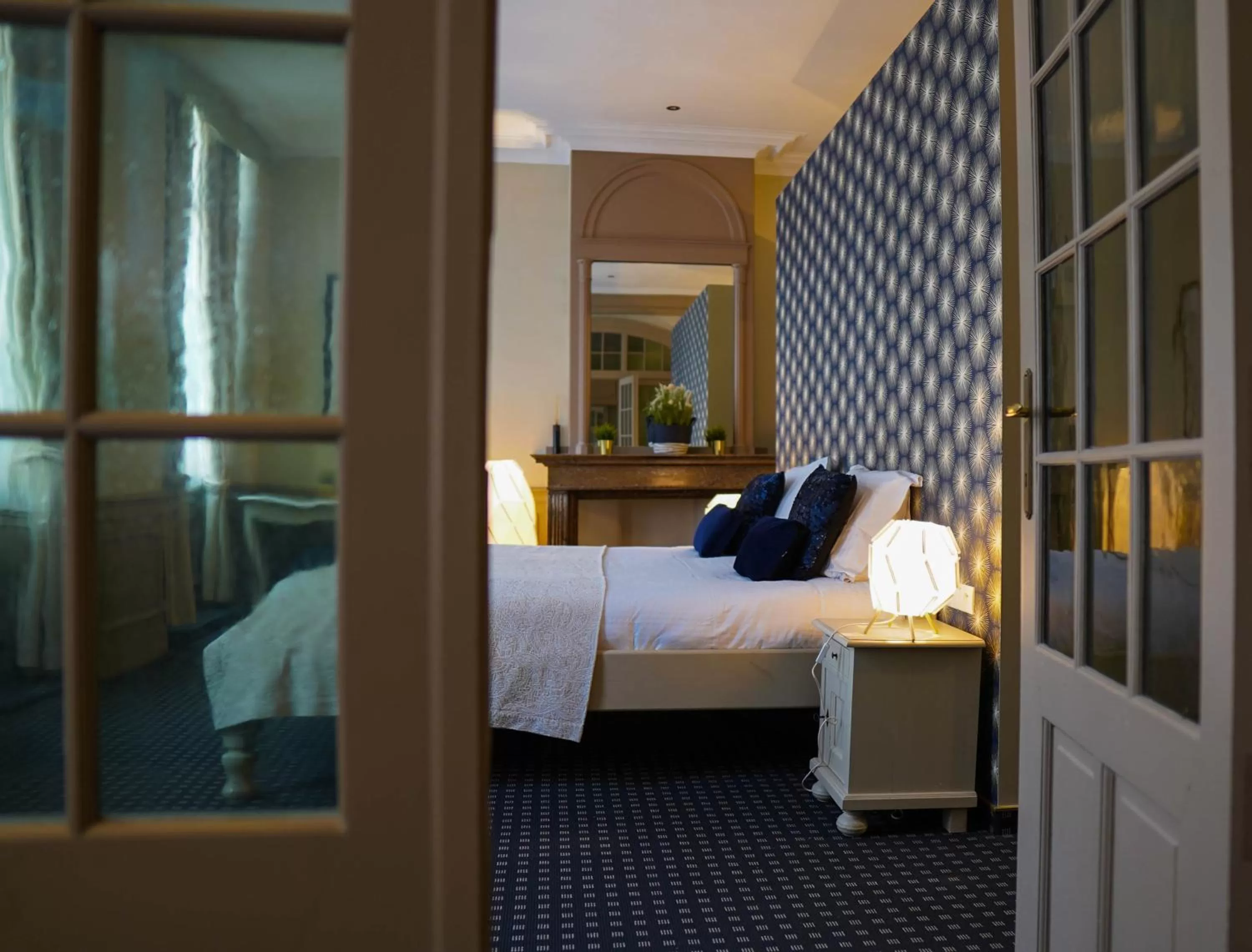 Bedroom, Bed in Hotel de Flandre Ghent