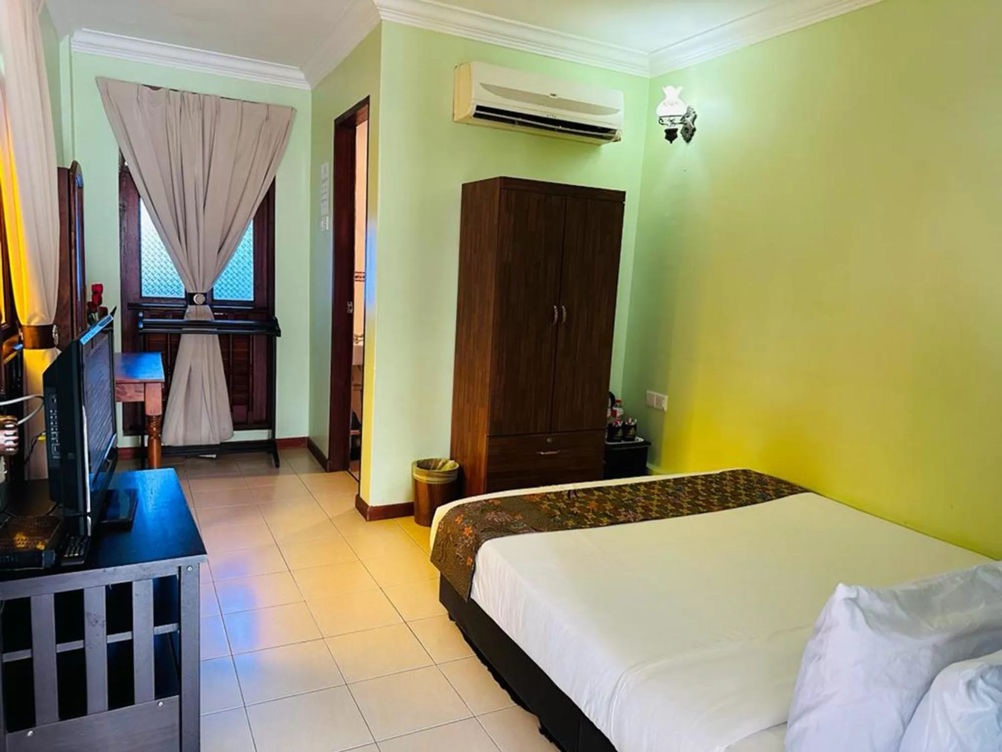 Bed in MORTEN VILLA MELAKA