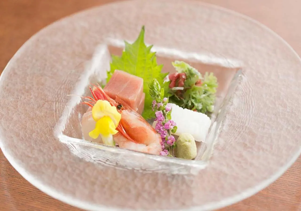 Food close-up in Aura Tachibana