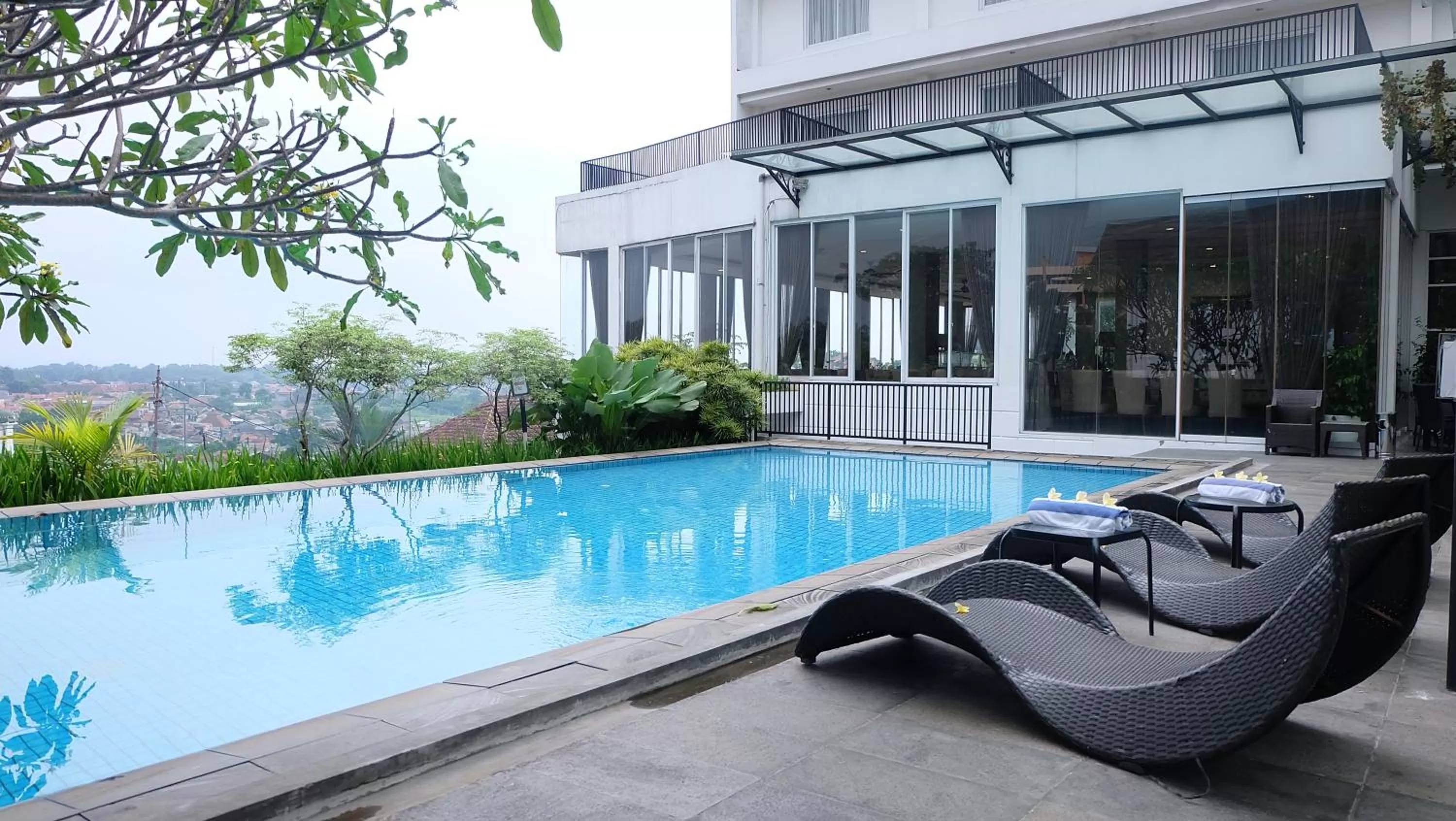 Pool view in Royal Hotel Bogor