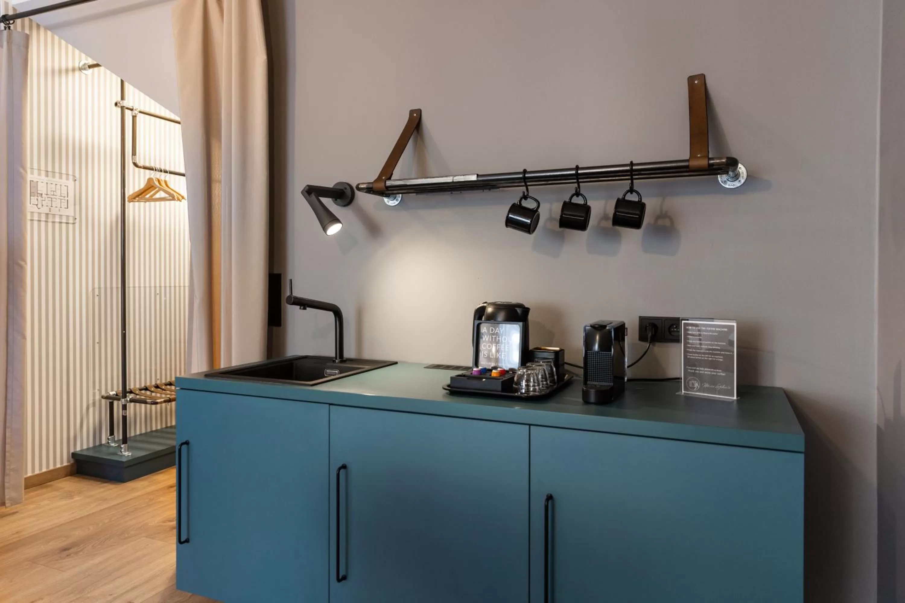 Coffee/tea facilities in Miss Sophie's Downtown