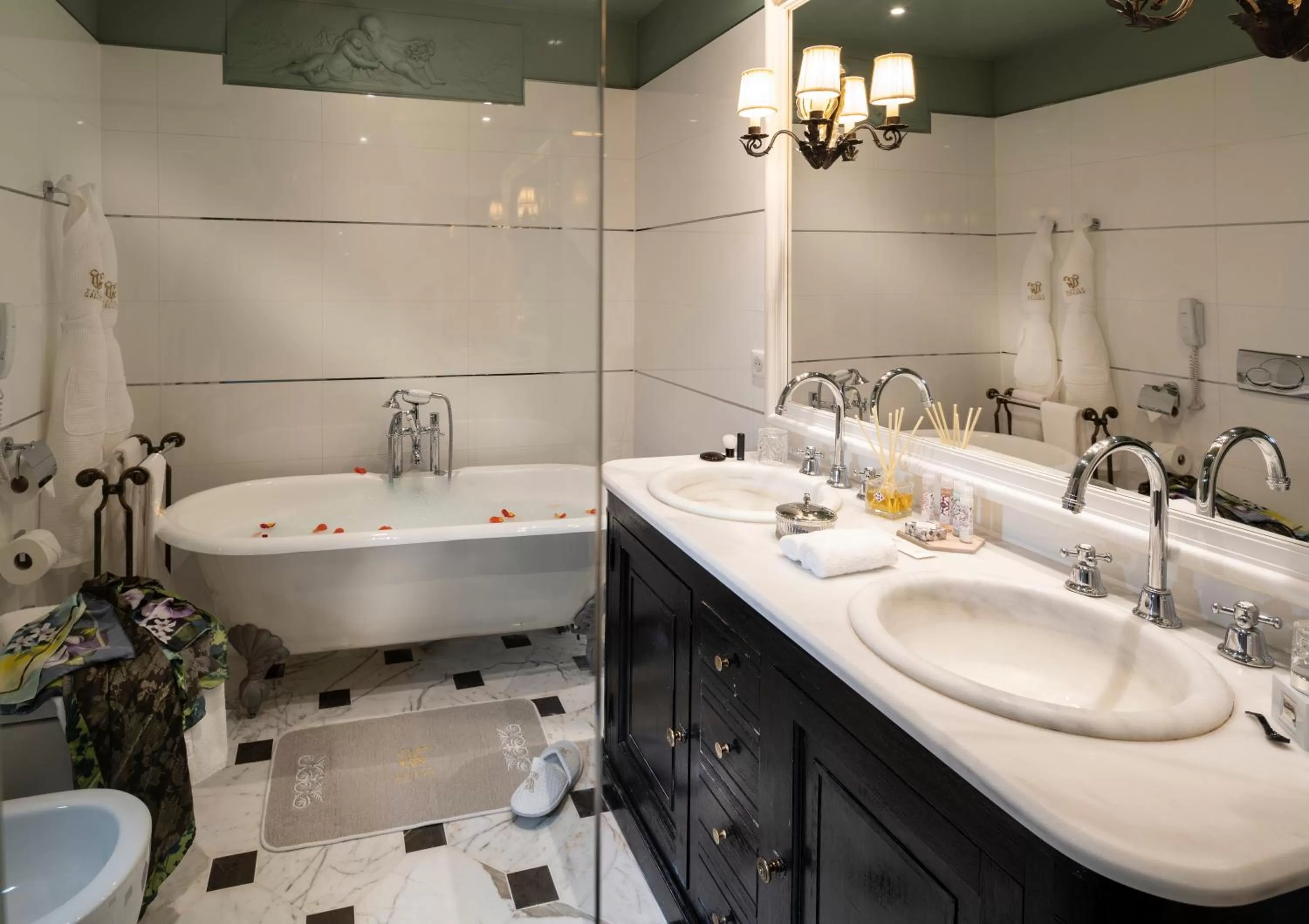 Bathroom in Villa Gallici Hôtel & Spa
