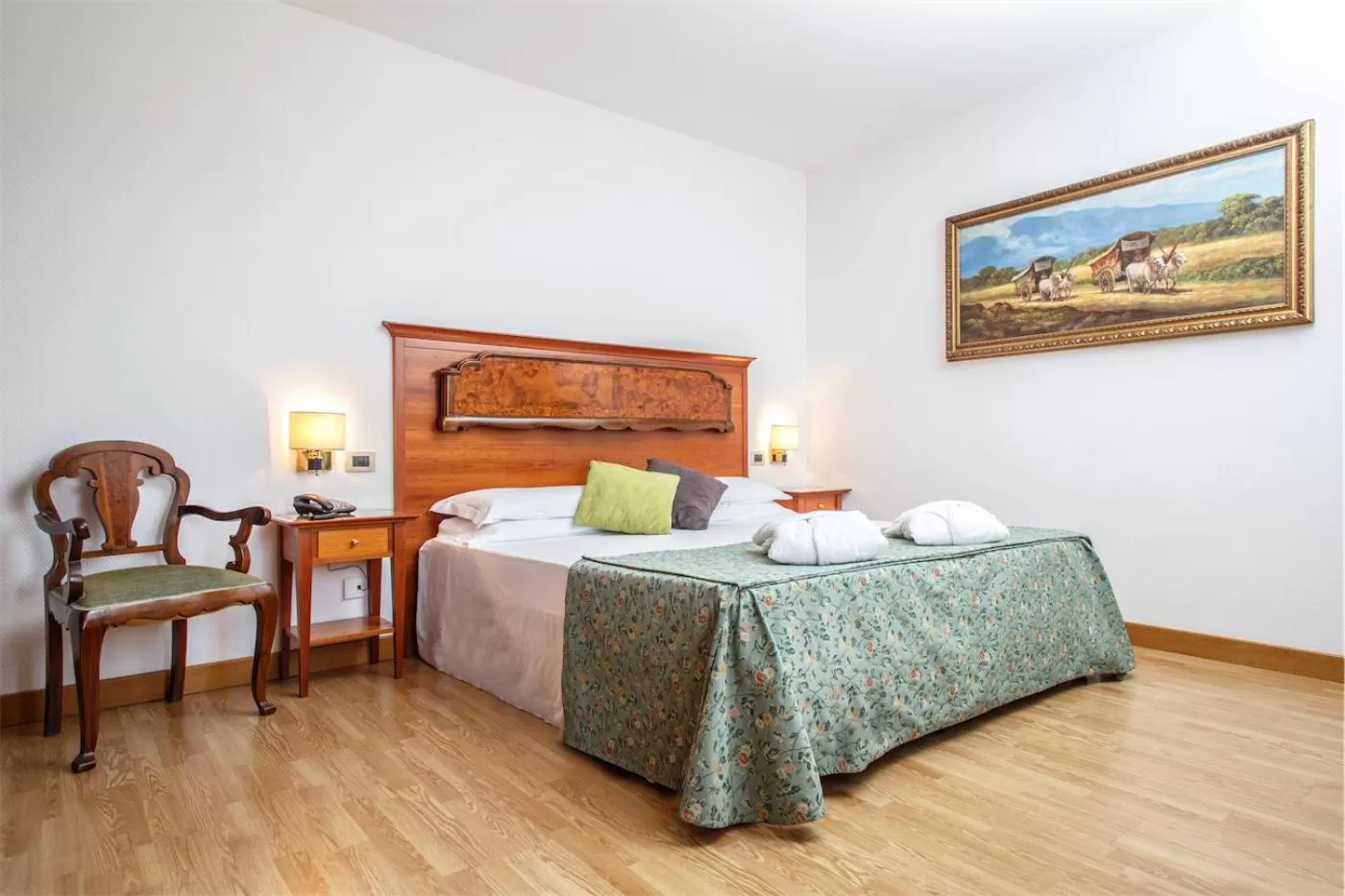 Bed in Colleverde Park Hotel