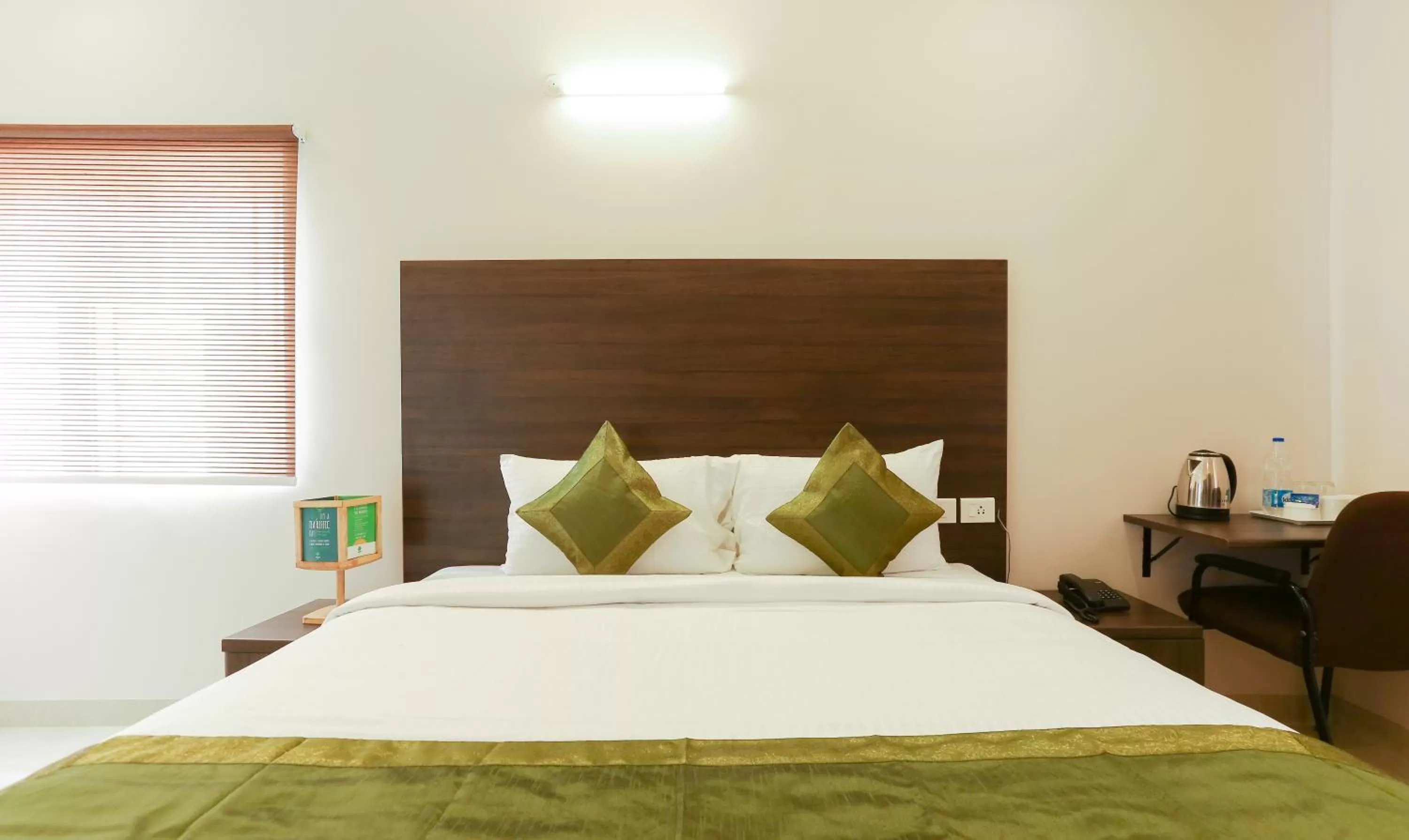 Bedroom, Bed in Treebo Hi Line Apartments Kalapatti