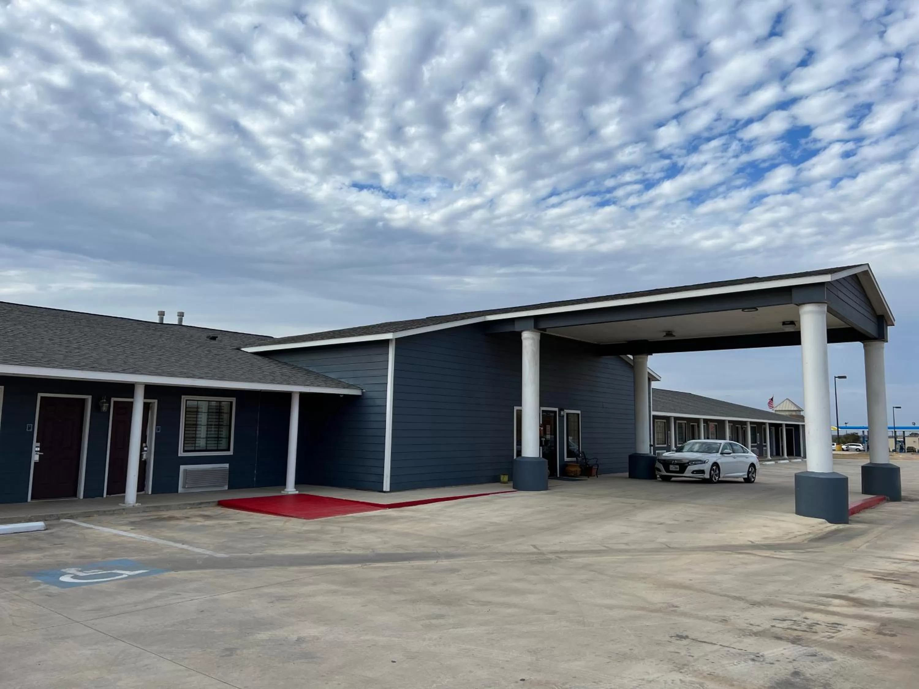 Property building in Hotel Bien Venido