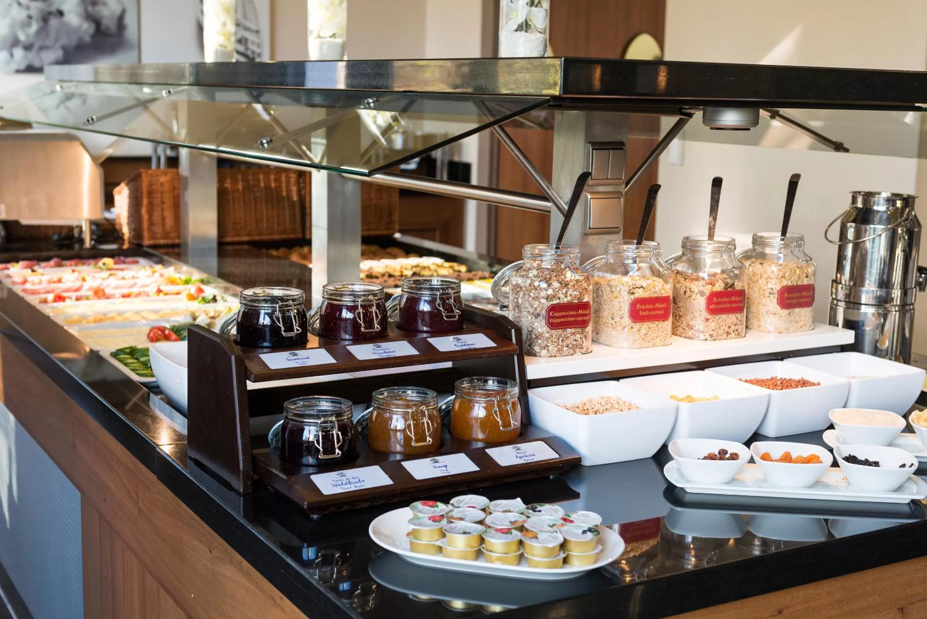 Breakfast in Hotel Frankfurt Messe Affiliated by Meliá