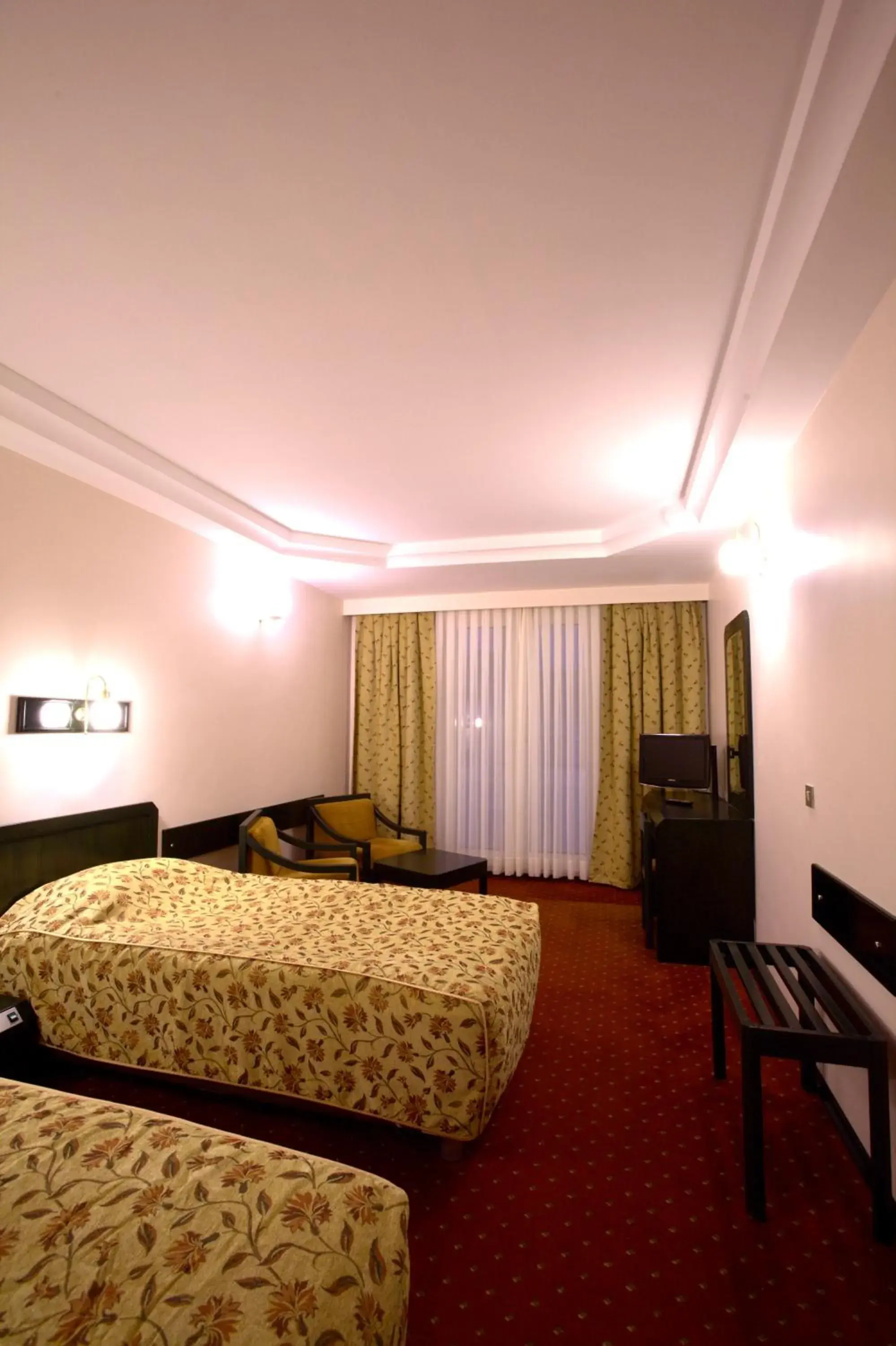 Deluxe Triple Room with Sea View in Istanbul Royal Hotel Deluxe Triple Room with Sea View in Istanbul Royal Hotel