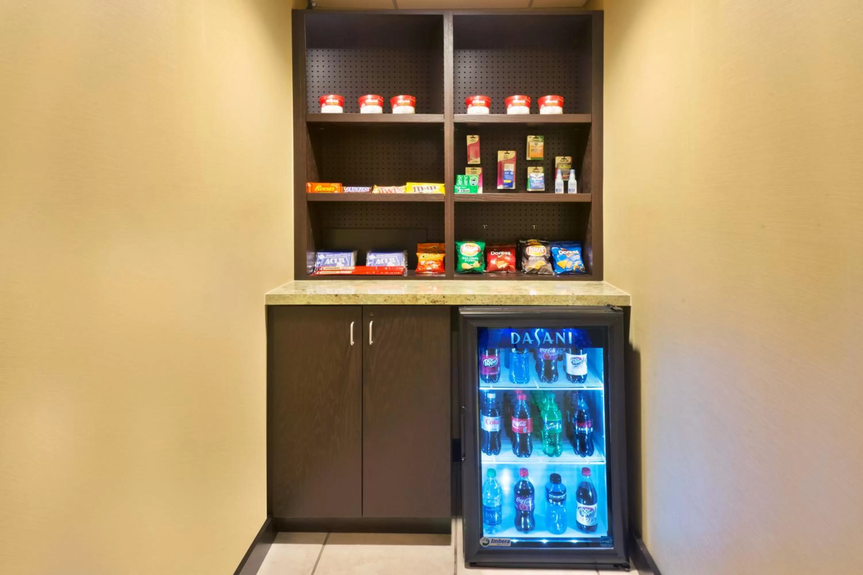 Lobby or reception in Holiday Inn Express Hotel & Suites Colby by IHG