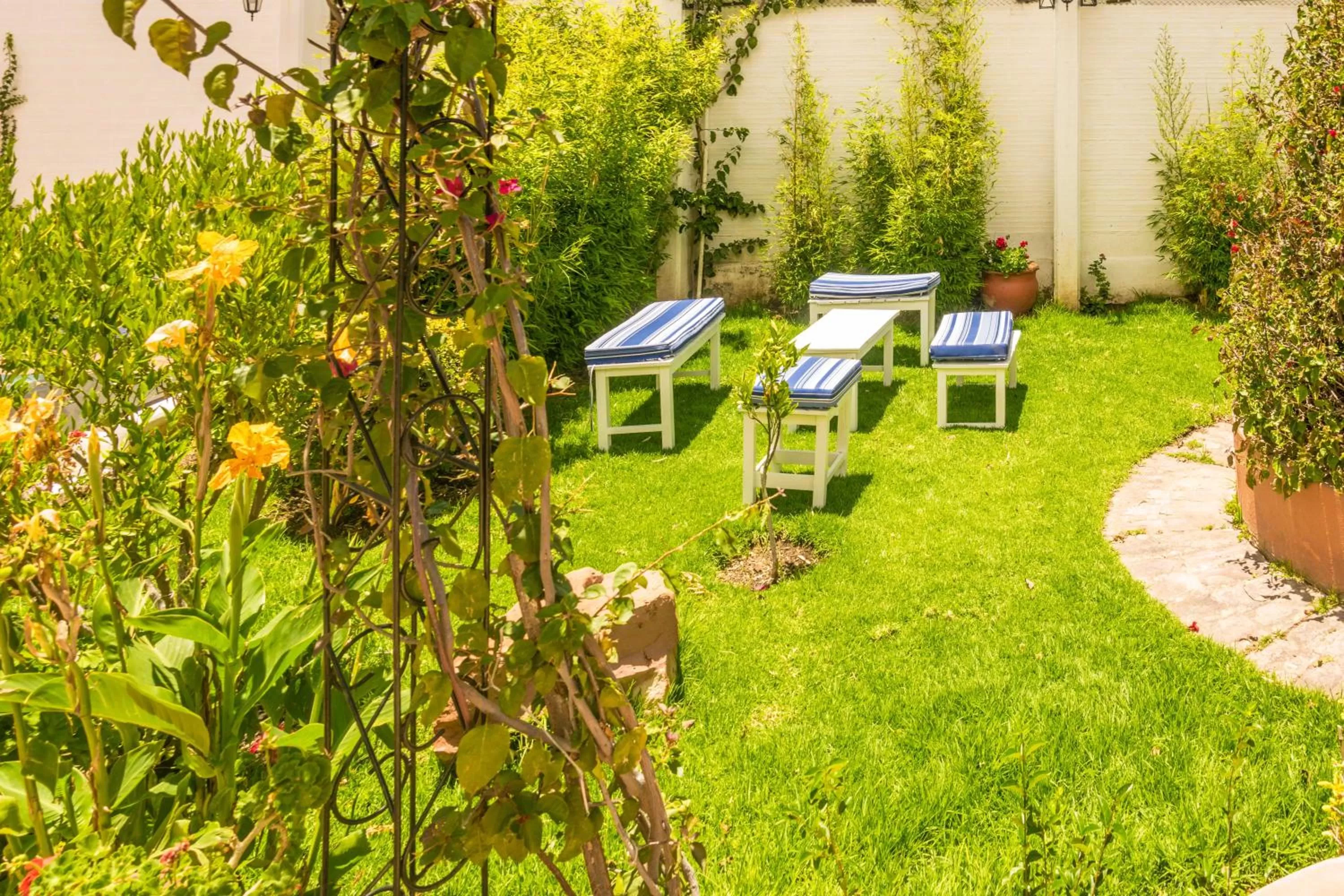 Day in El Jardin De Su Merced B&B