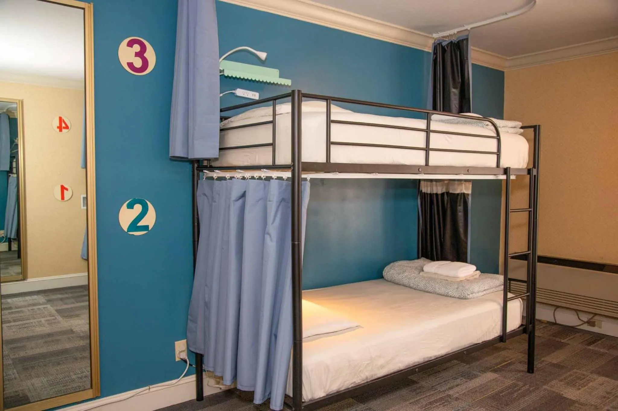 bunk bed, Bed in Samesun San Francisco