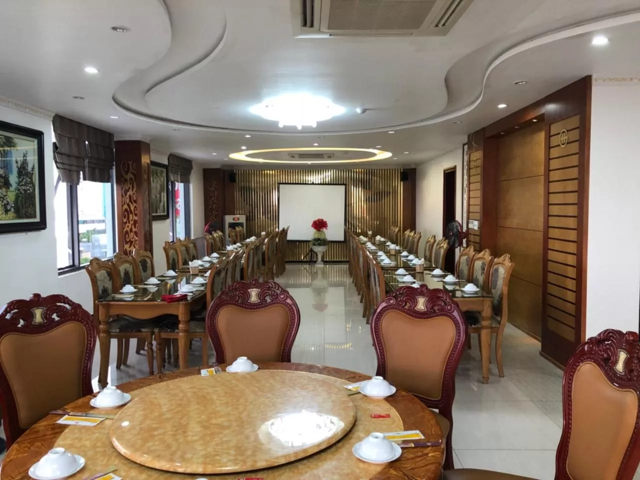 Restaurant/places to eat in Golden Thai binh Hotel