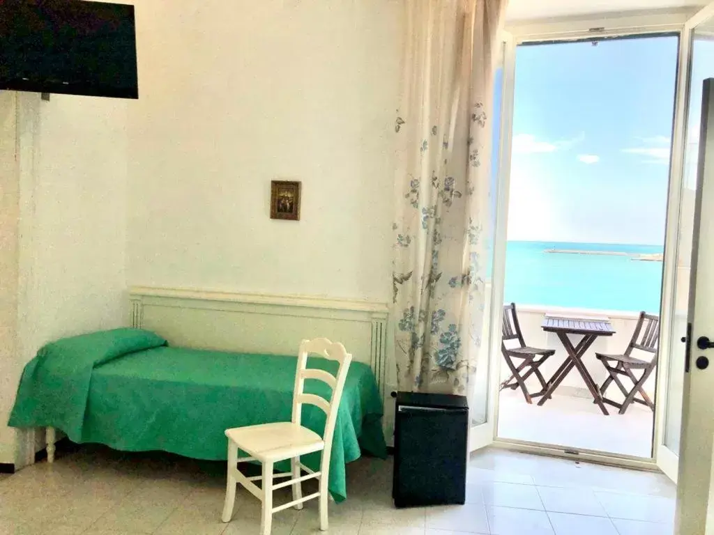 Superior Triple Room with Sea View in Rocca Sul Mare Hotel Superior Triple Room with Sea View in Rocca Sul Mare Hotel