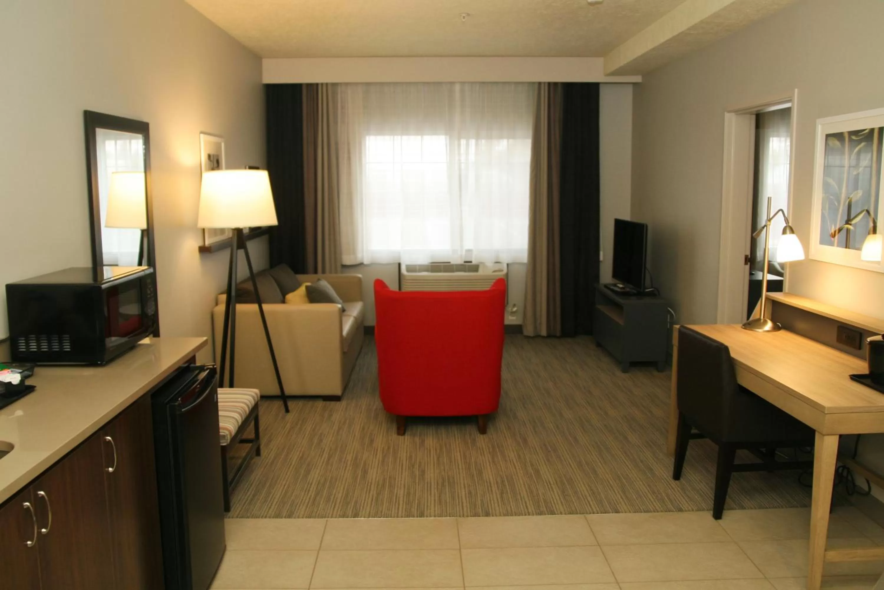 Bed in Country Inn & Suites by Radisson, Prineville, OR