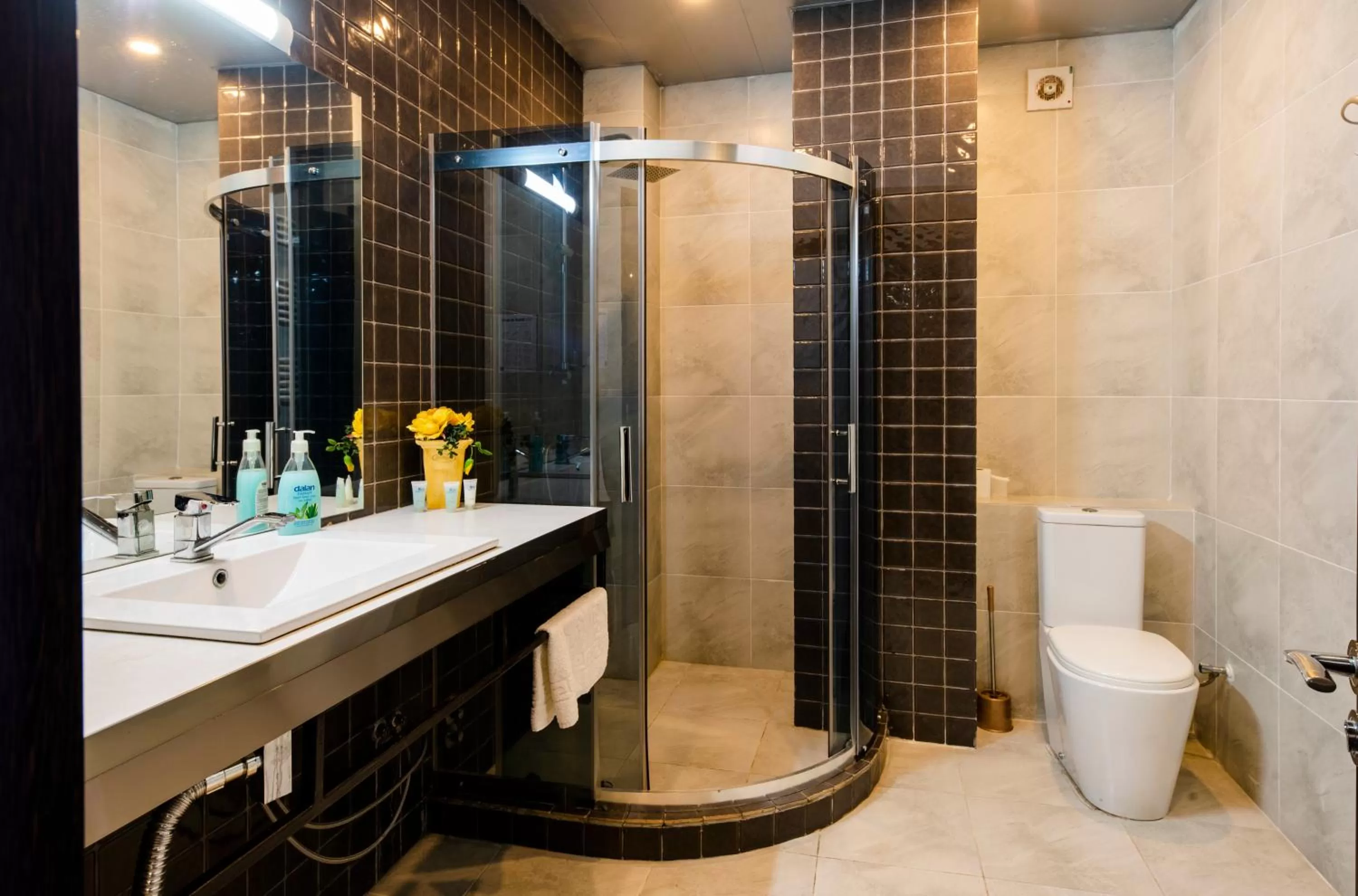 Bedroom in Sani Apart Hotel