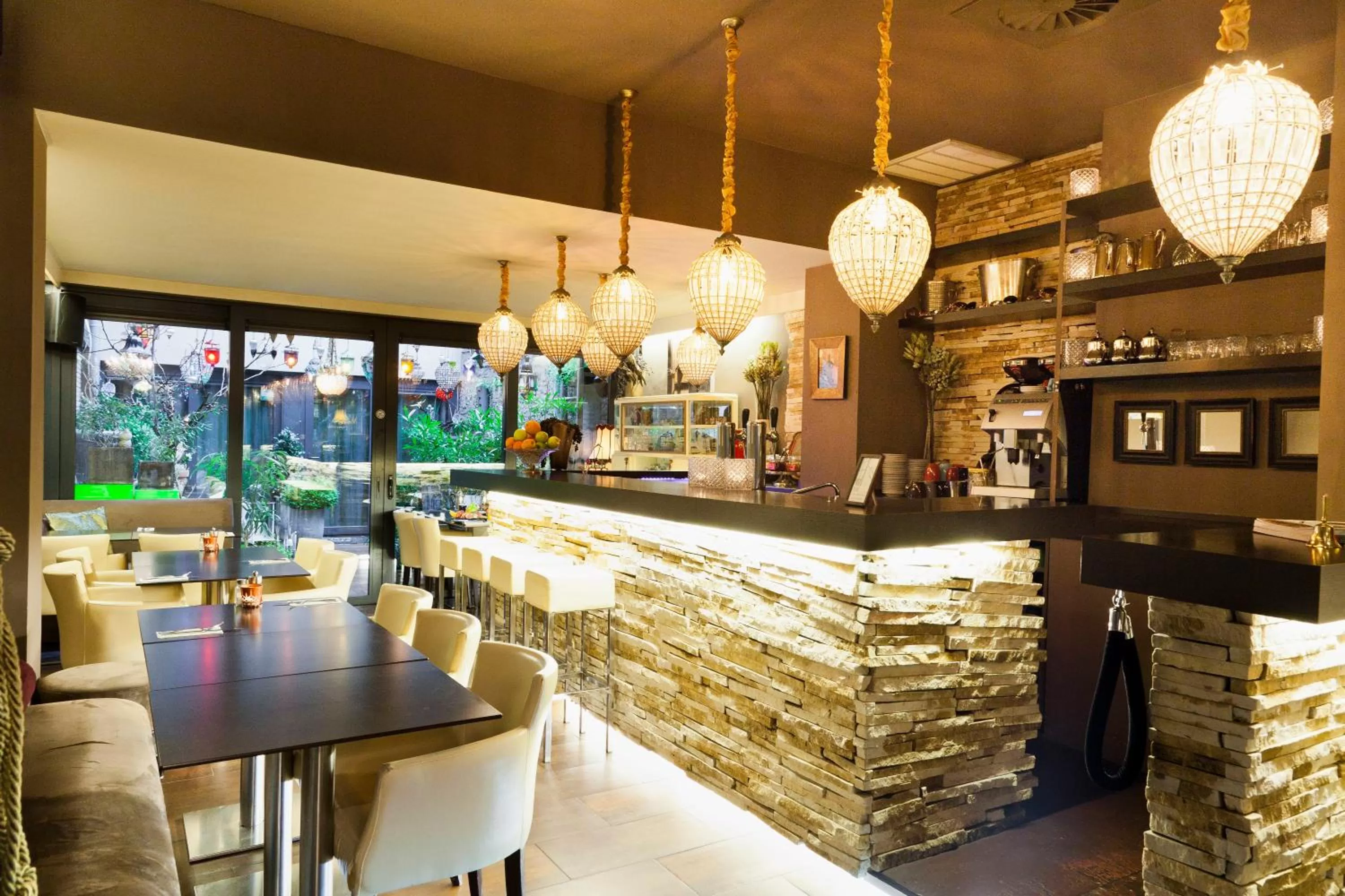 Day in Hotel Diamonds and Pearls