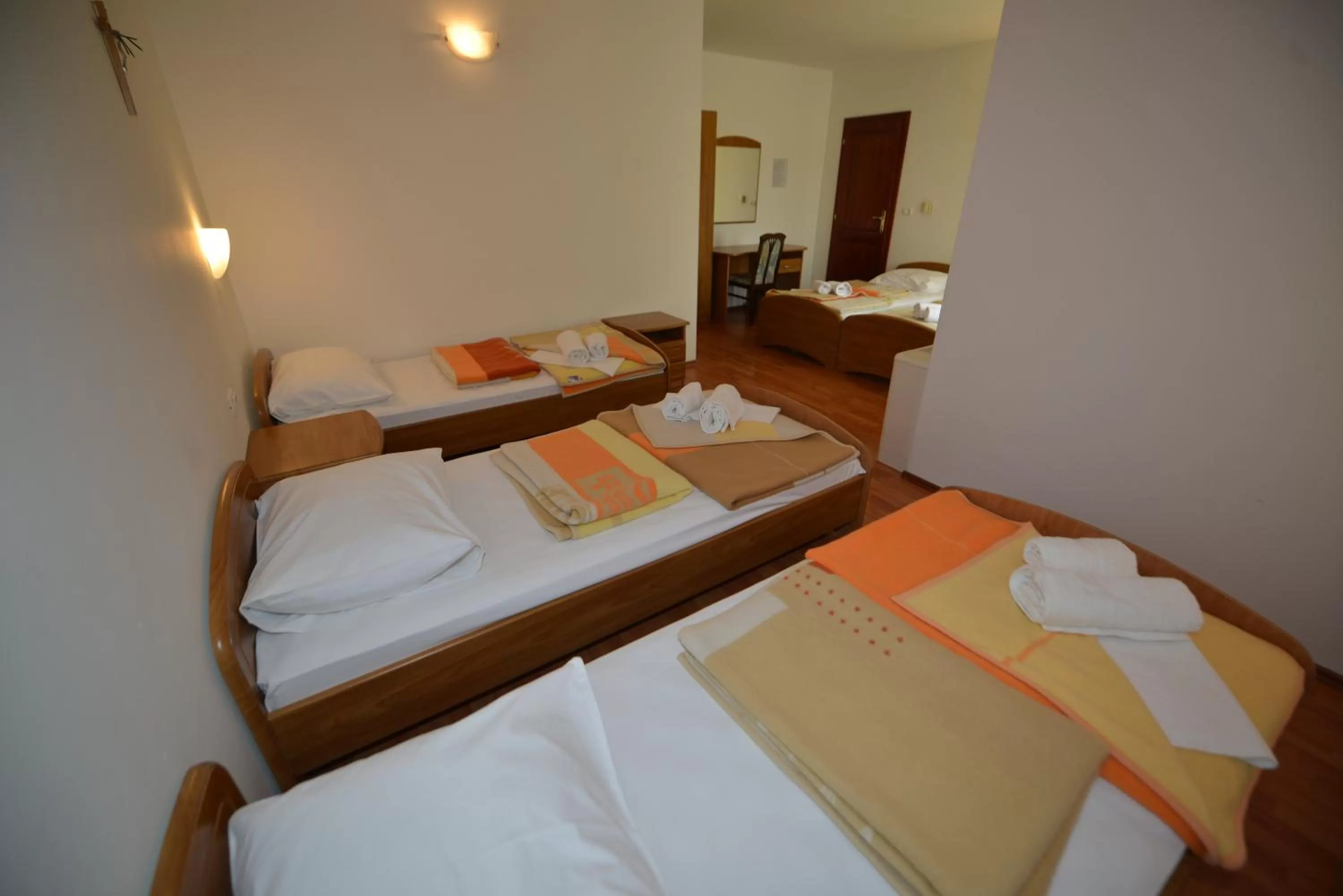 Balcony/Terrace, Bed in Hotel Rosabel