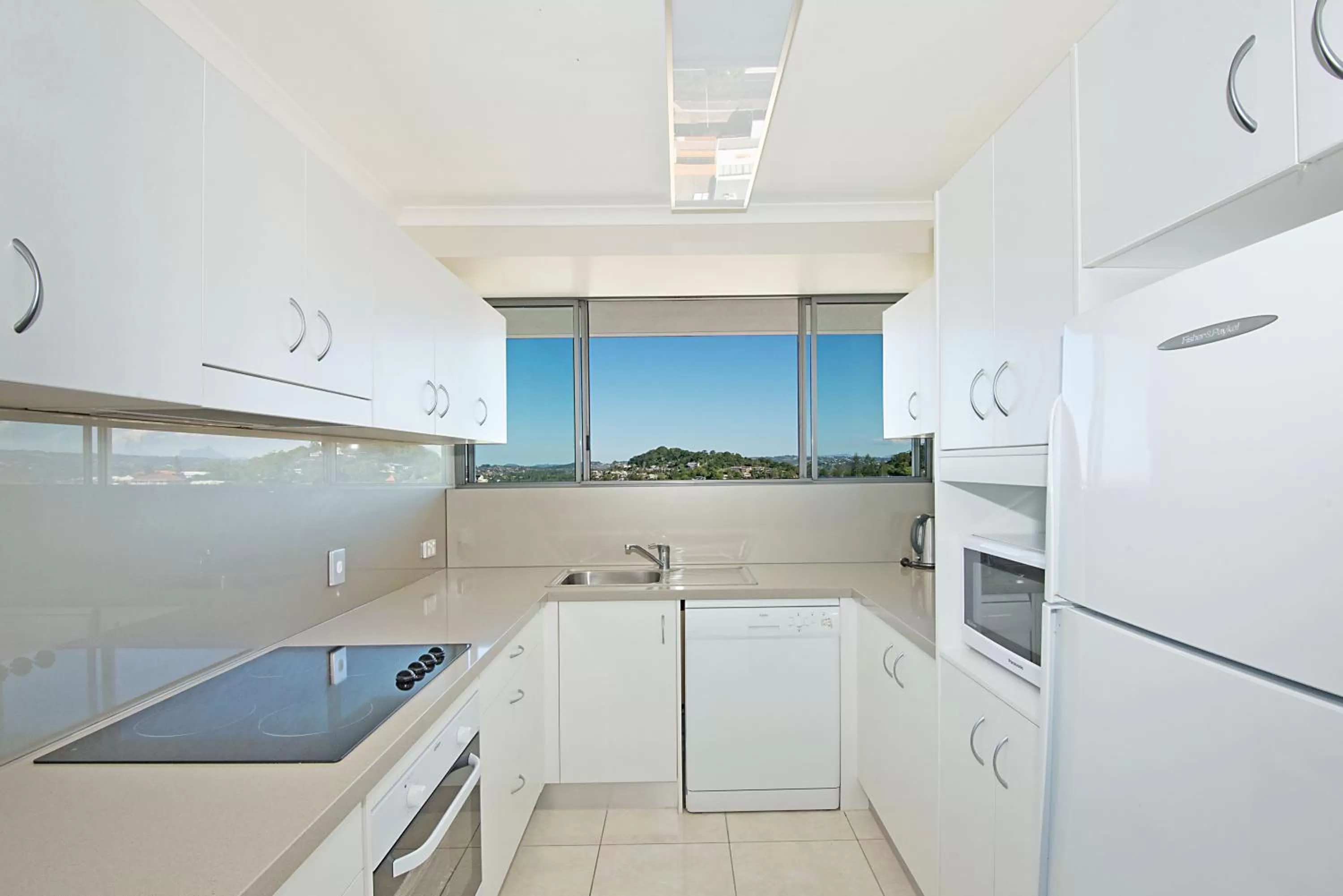 Coffee/tea facilities in ULTIQA Points North