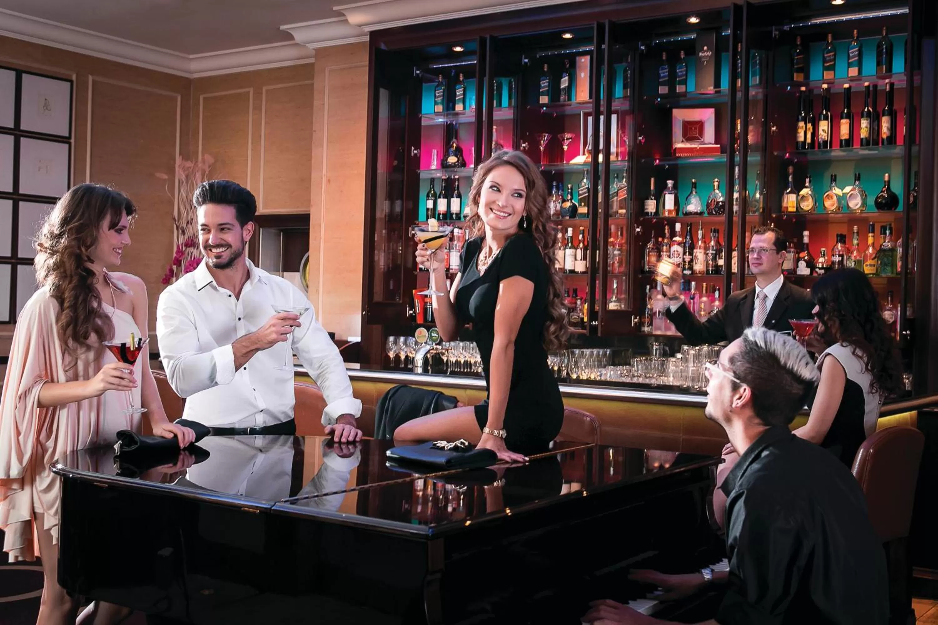 Lounge or bar in Corinthia Budapest