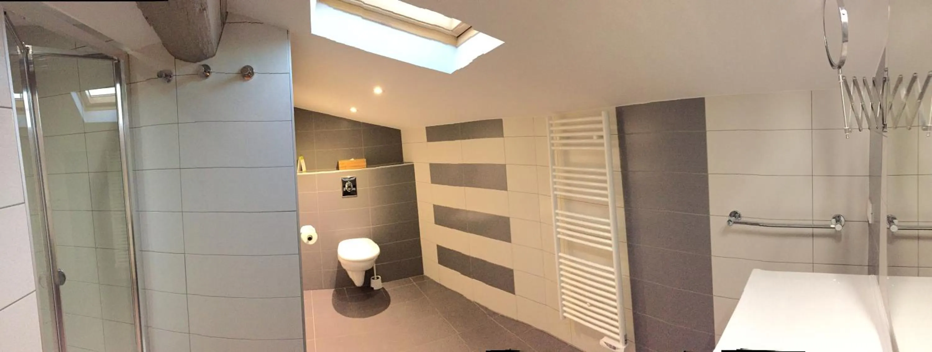 Photo of the whole room in Hotel Du Pont Vieux