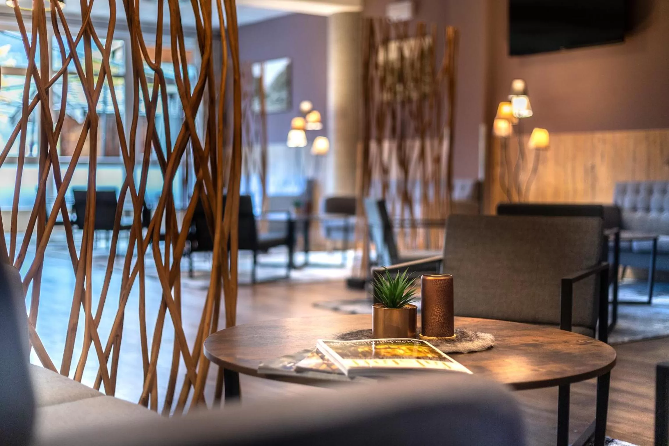 Lounge or bar in AlpenParks Hotel MONTANA