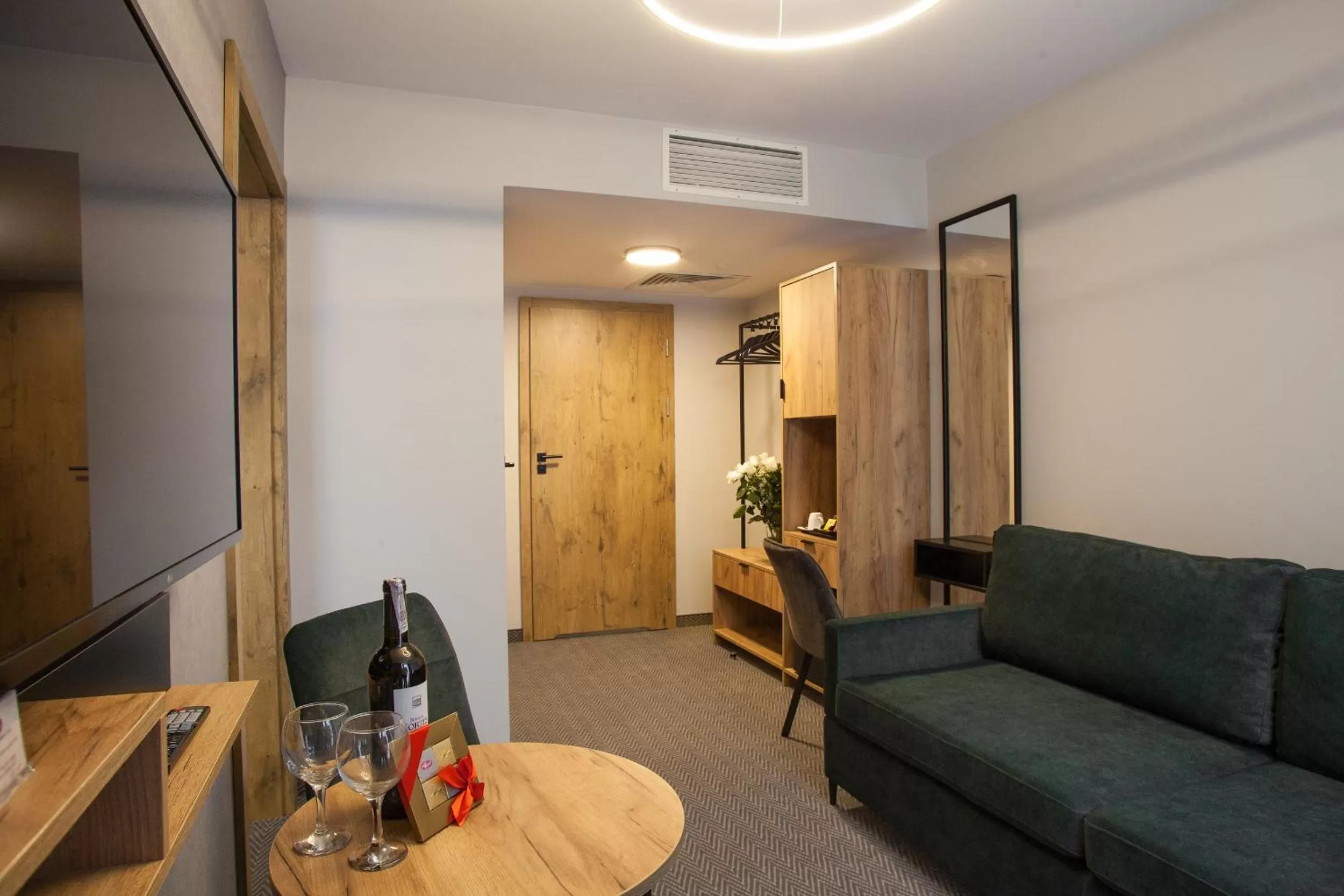 TV and multimedia in Hotel Alexander