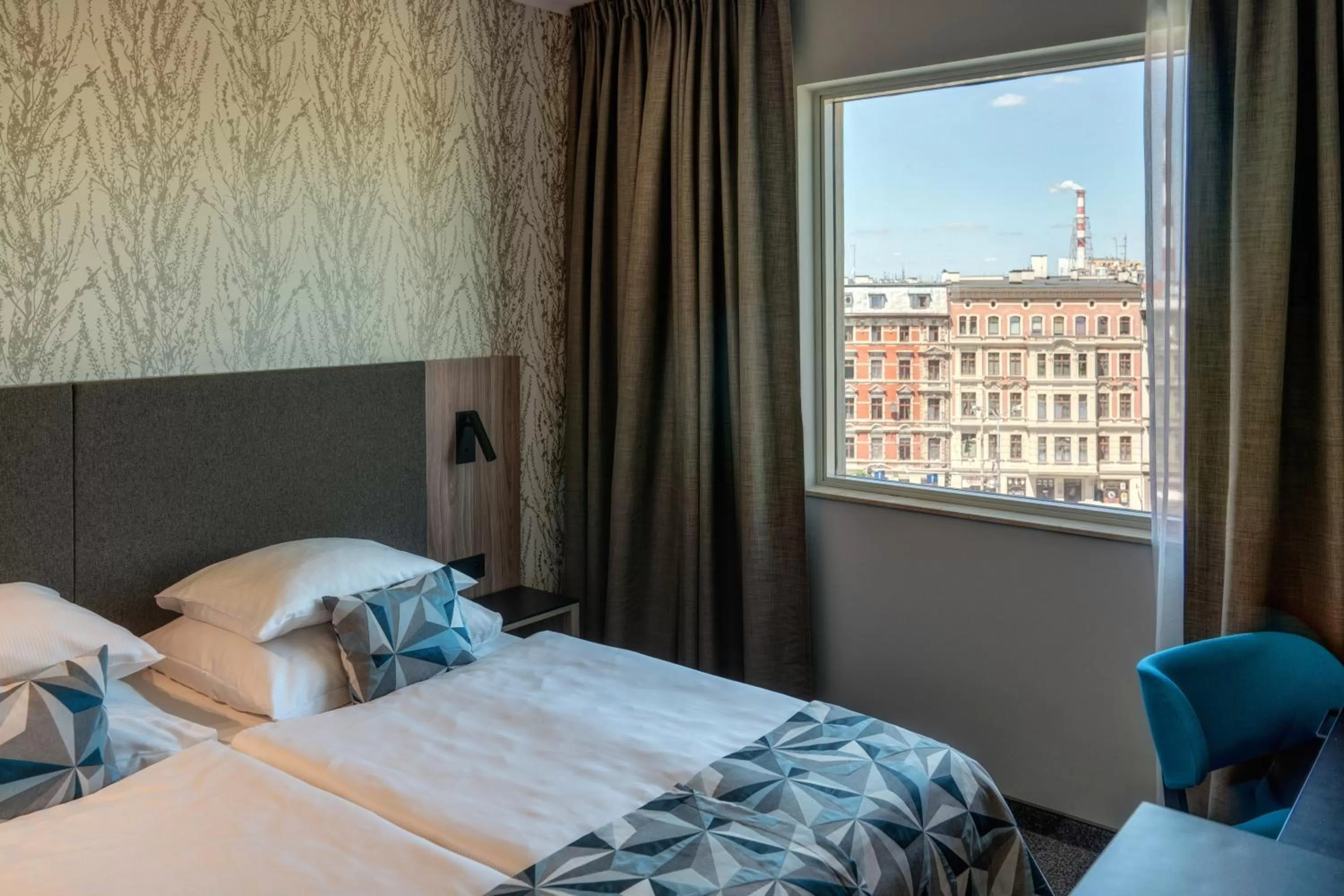 Bed in HP Park Plaza