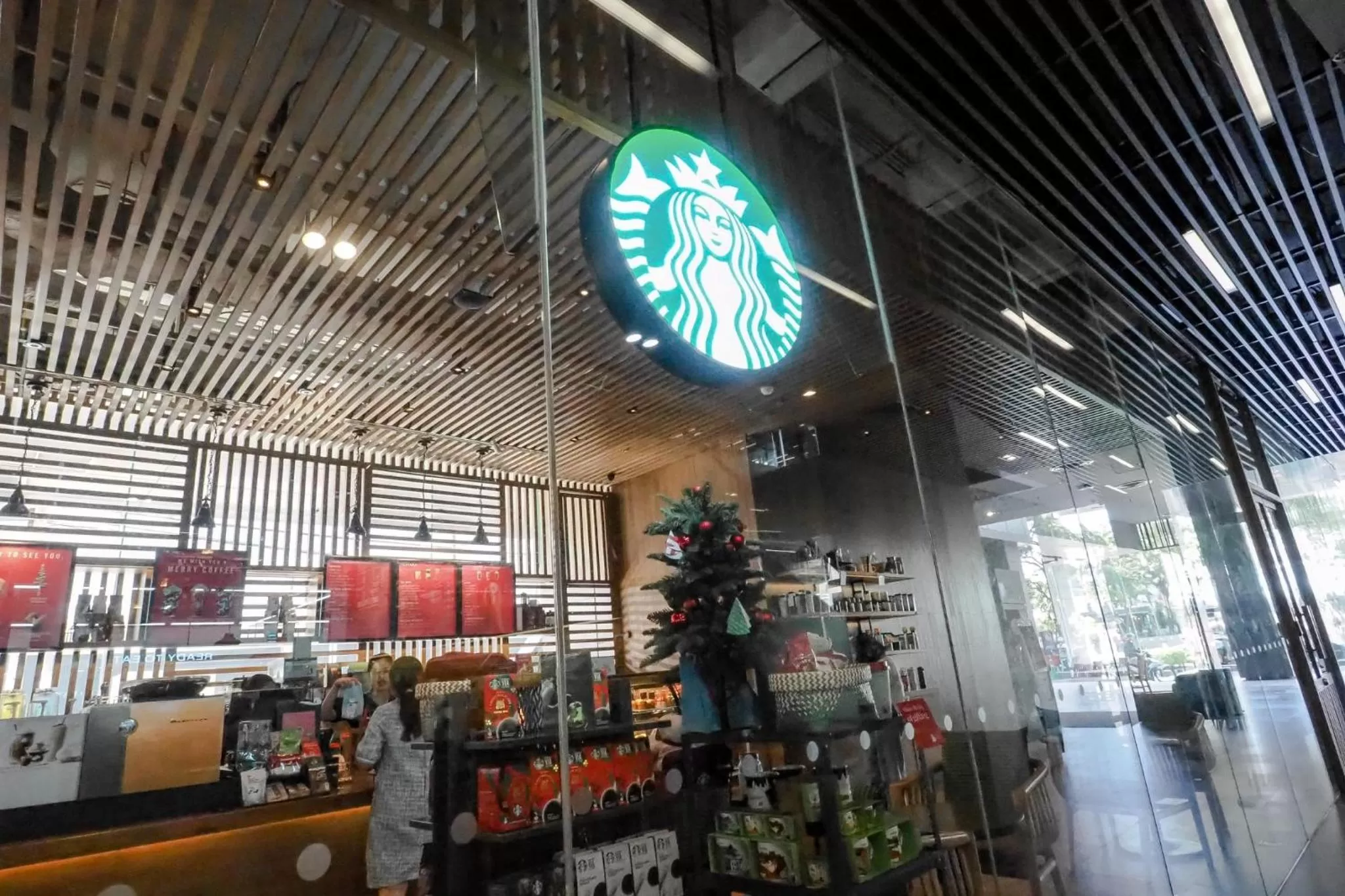 Restaurant/places to eat in The Quarter Ari by UHG