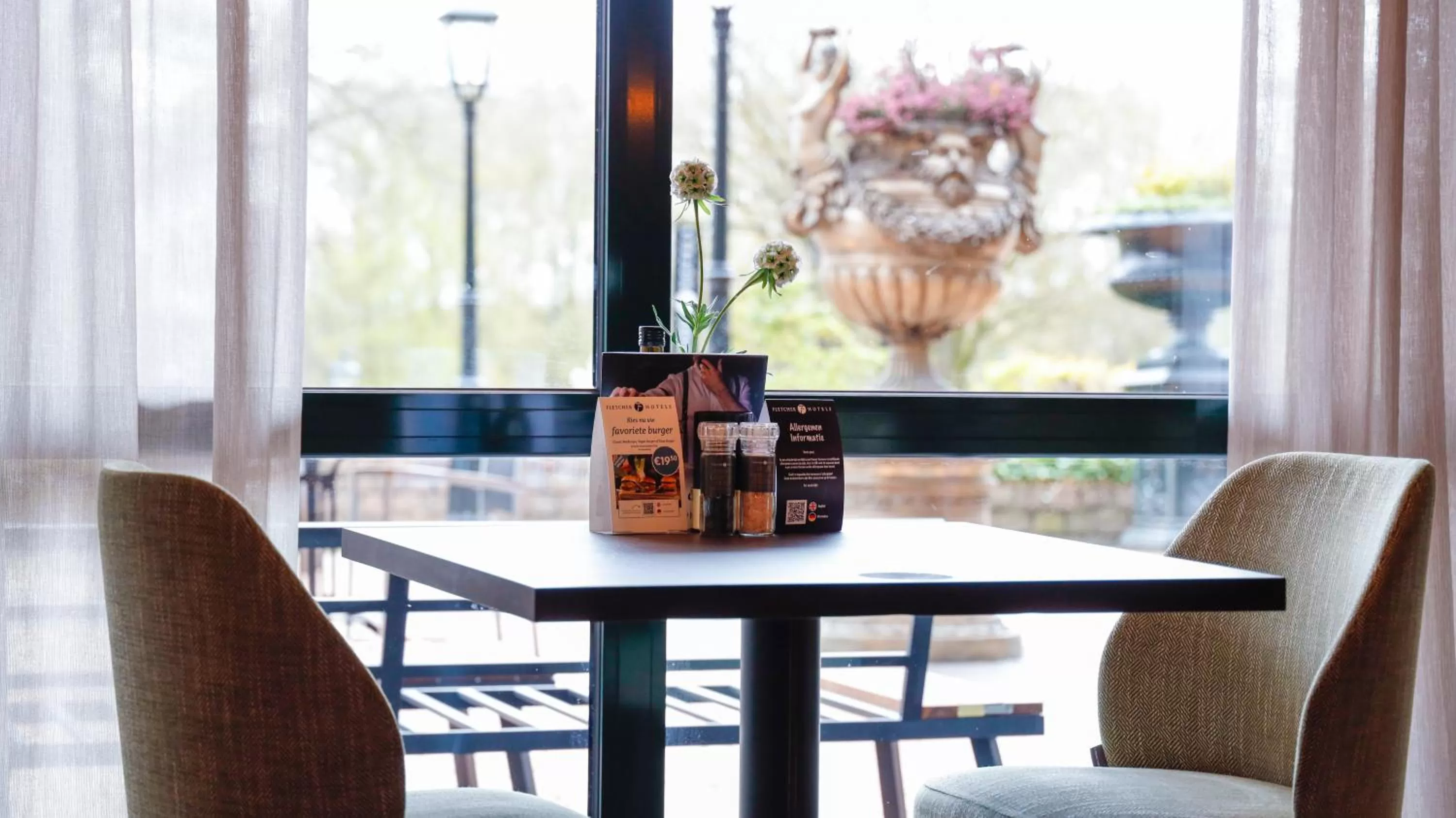 Dining area in Fletcher Familiehotel De Hunzebergen