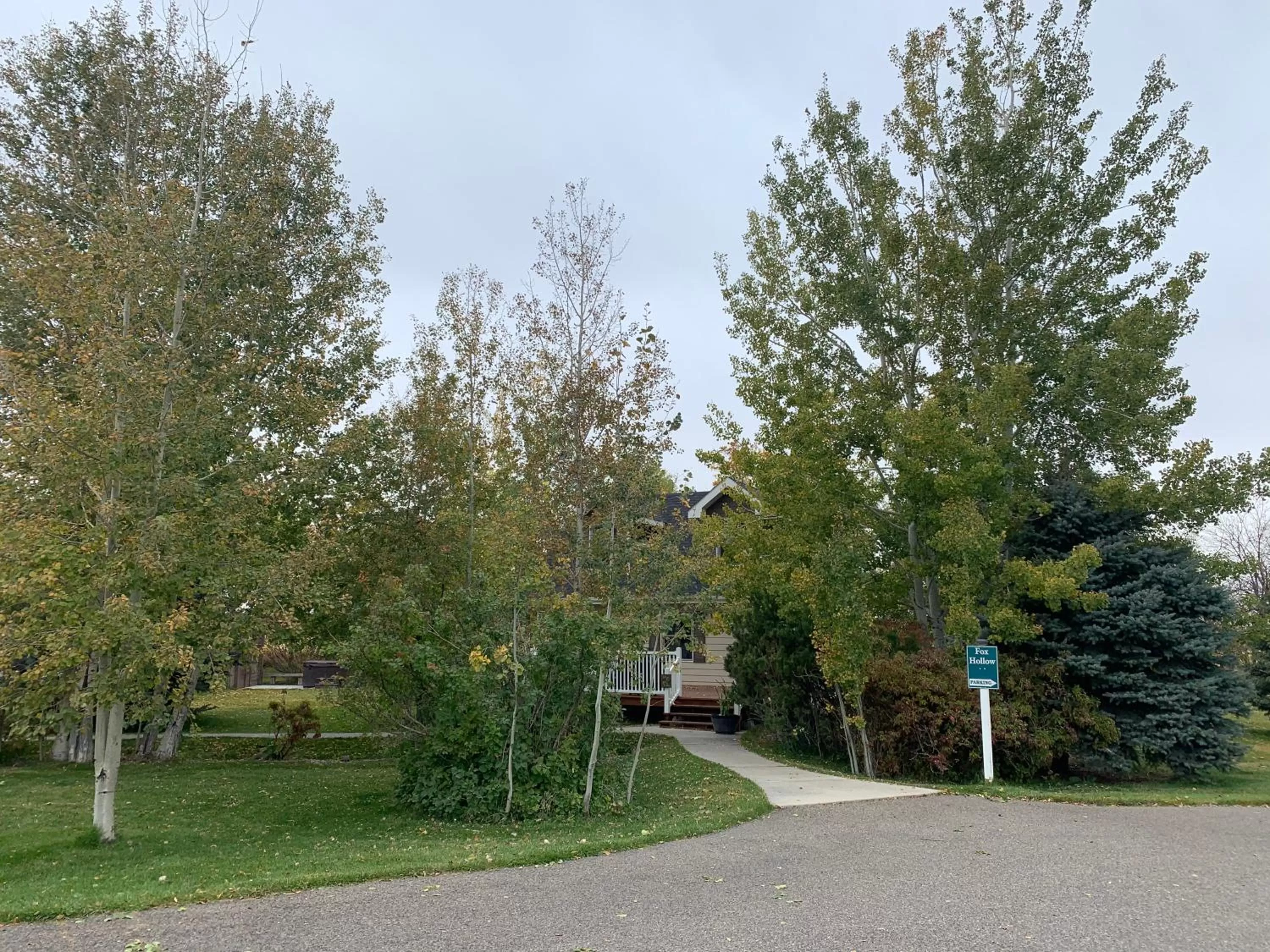 Property building in Fox Hollow Inn