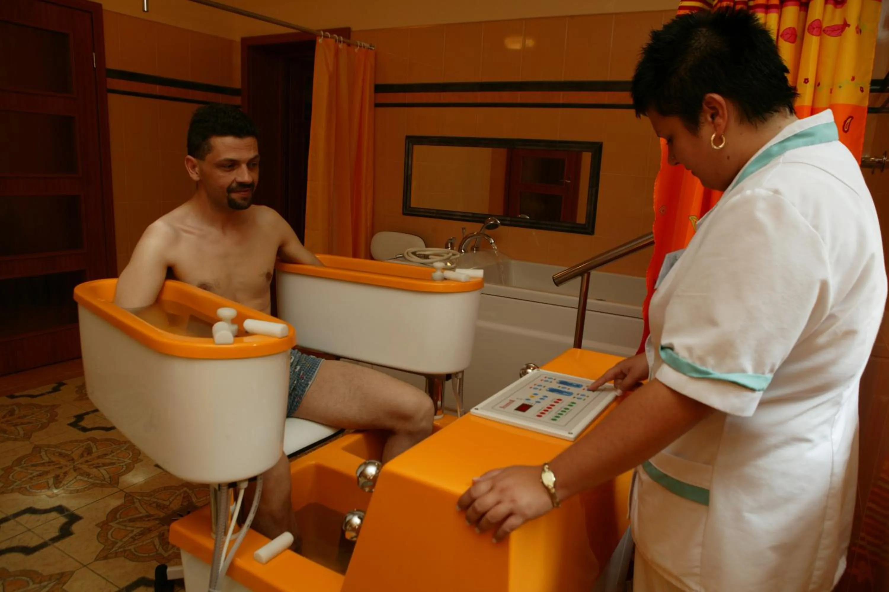 Hot Tub in Hotel Polaris III