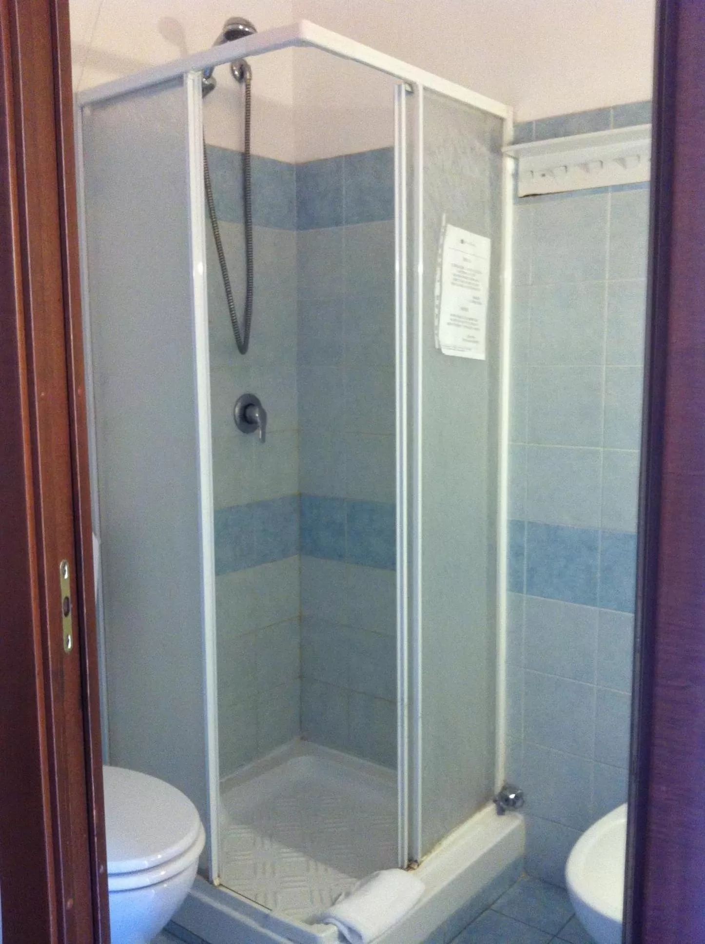 Bathroom in Hotel Gambara