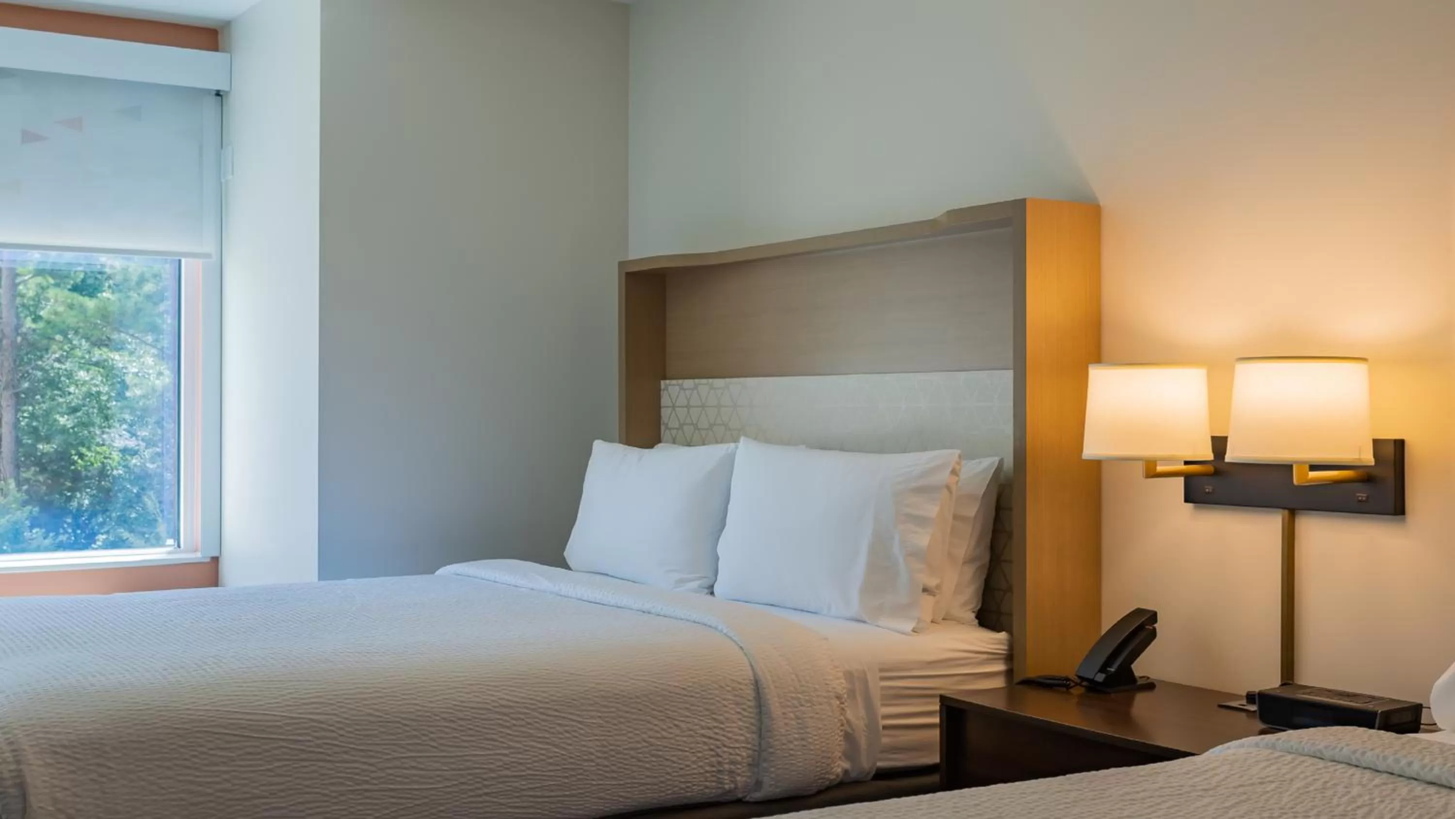 Bed in Courtyard by Marriott Atlanta Dunwoody