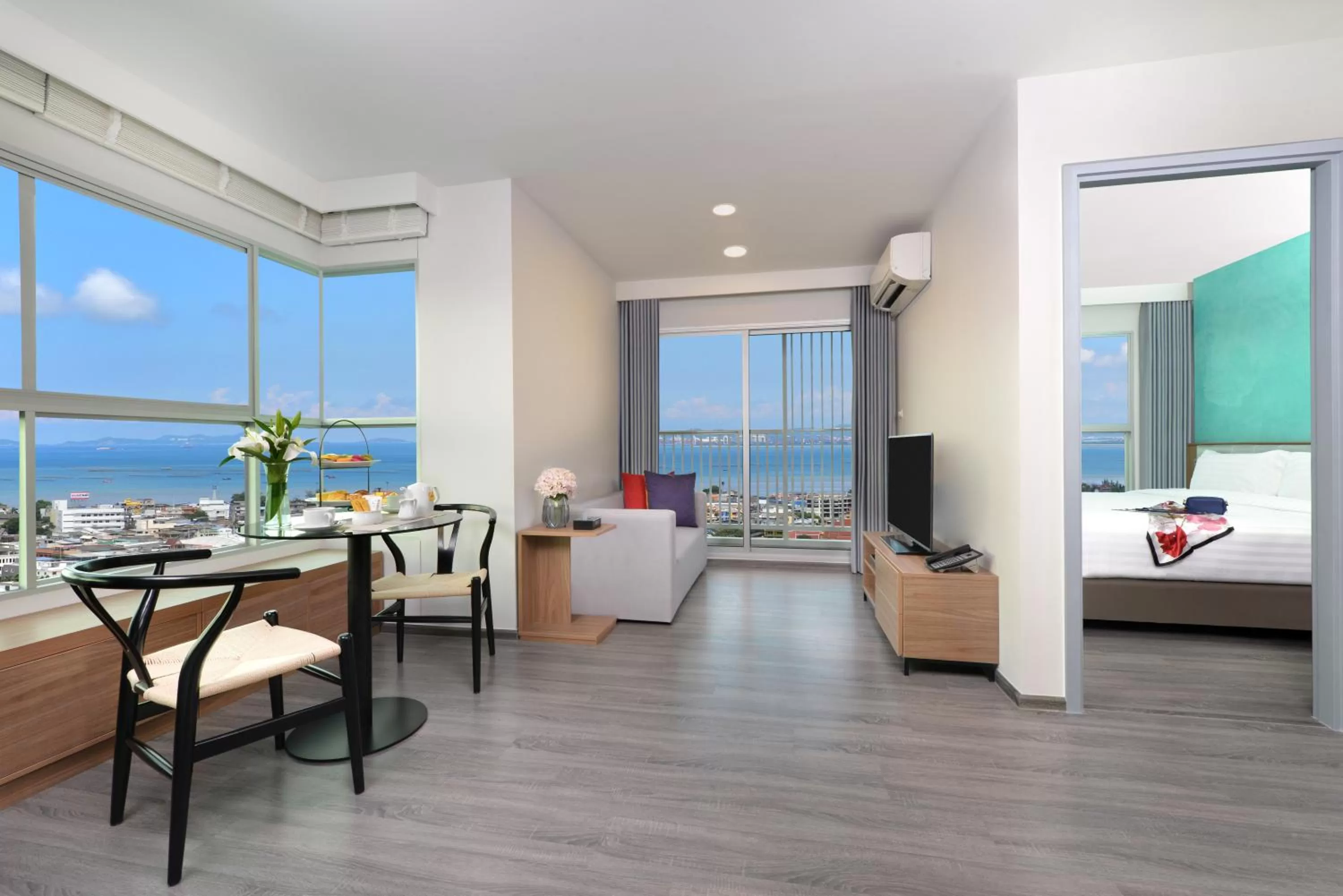 Living room in Centre Point Prime Hotel Pattaya