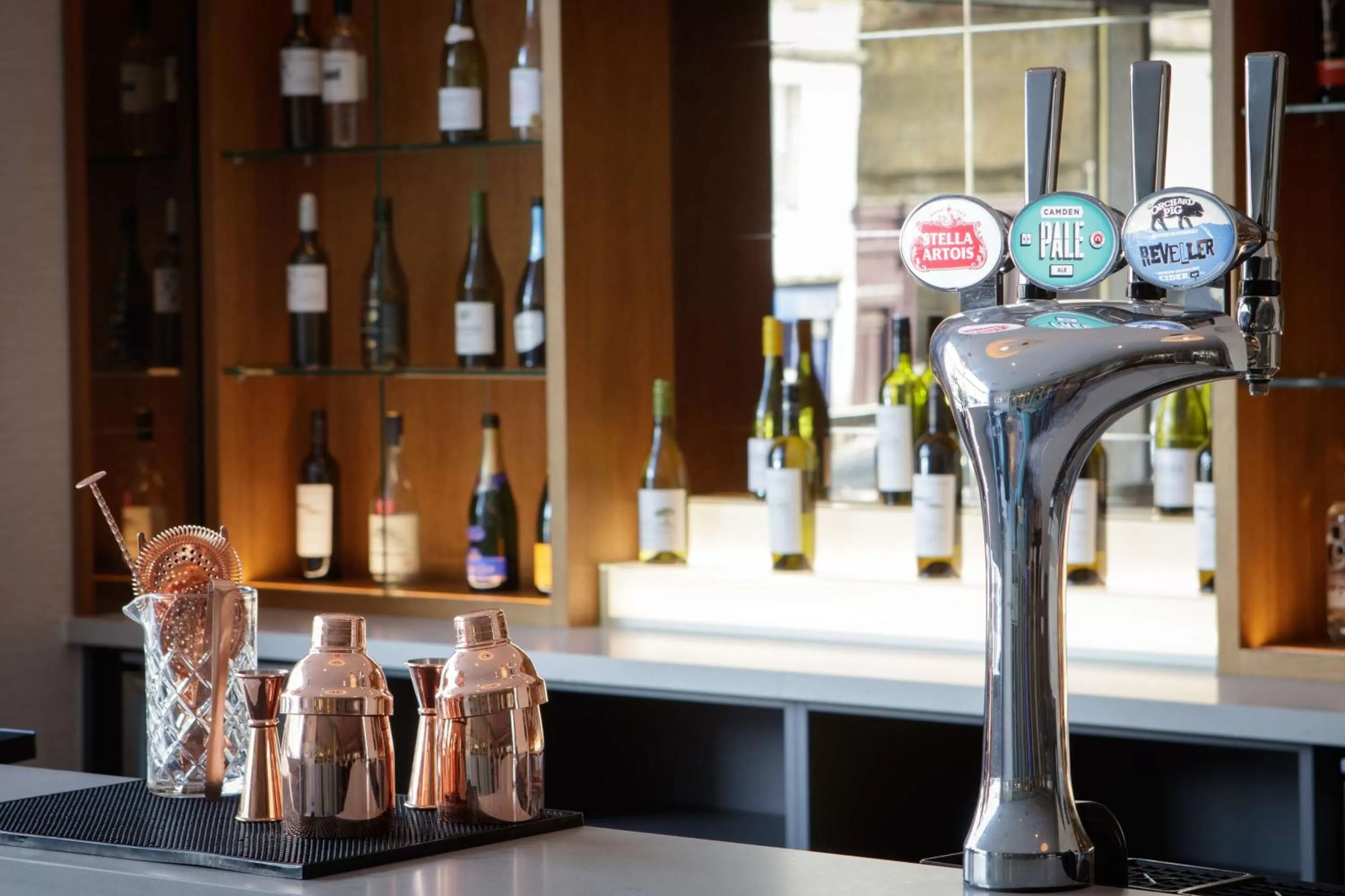 Lounge or bar in DoubleTree by Hilton Bath