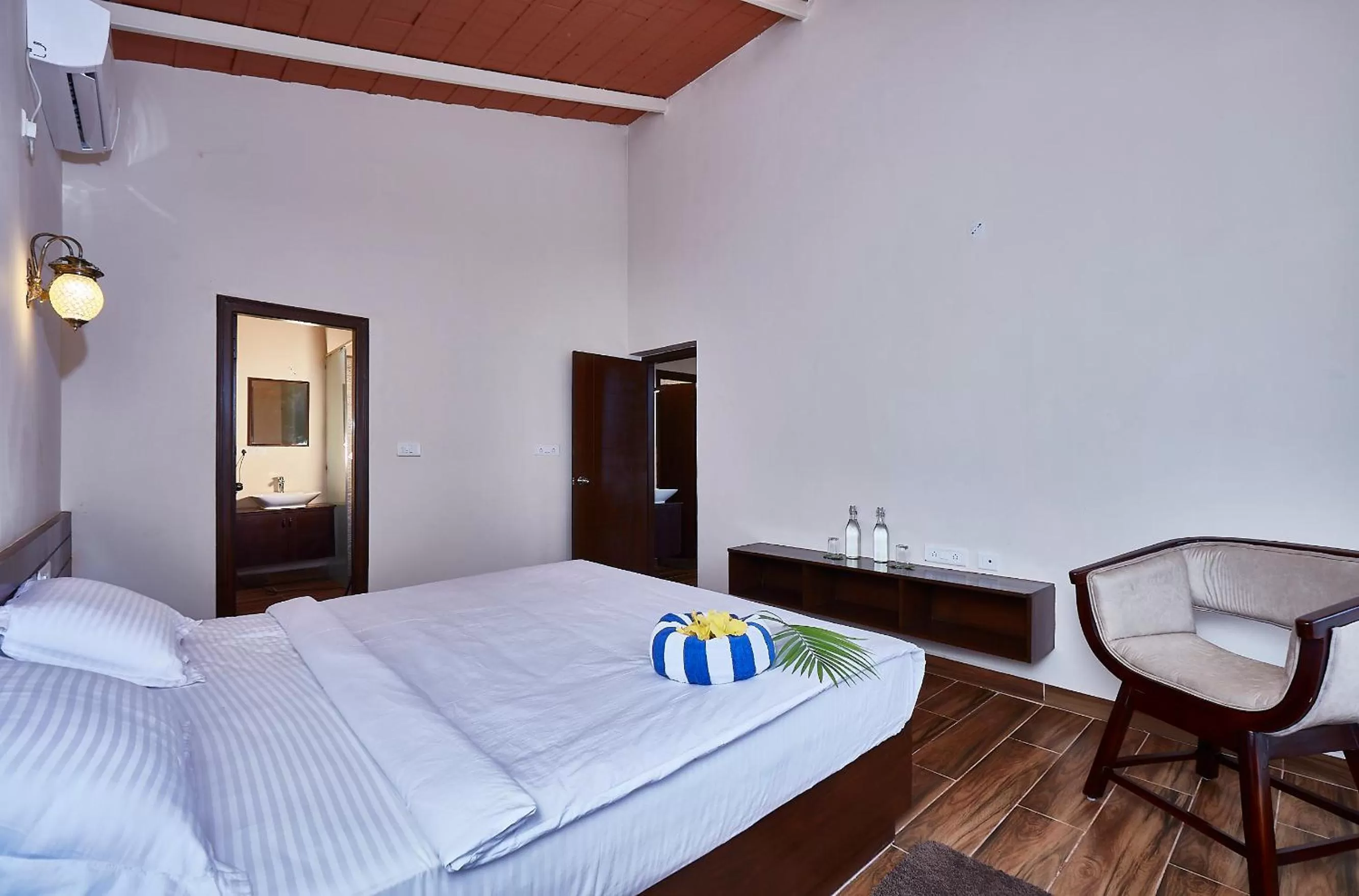 Garden view, Bed in Sixth Element