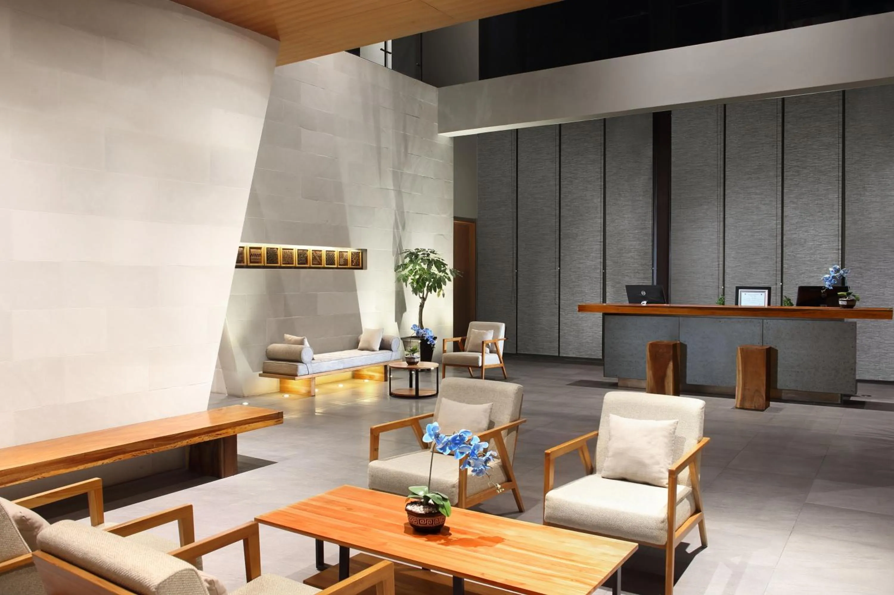 Lobby or reception in BATIQA Hotel Pekanbaru