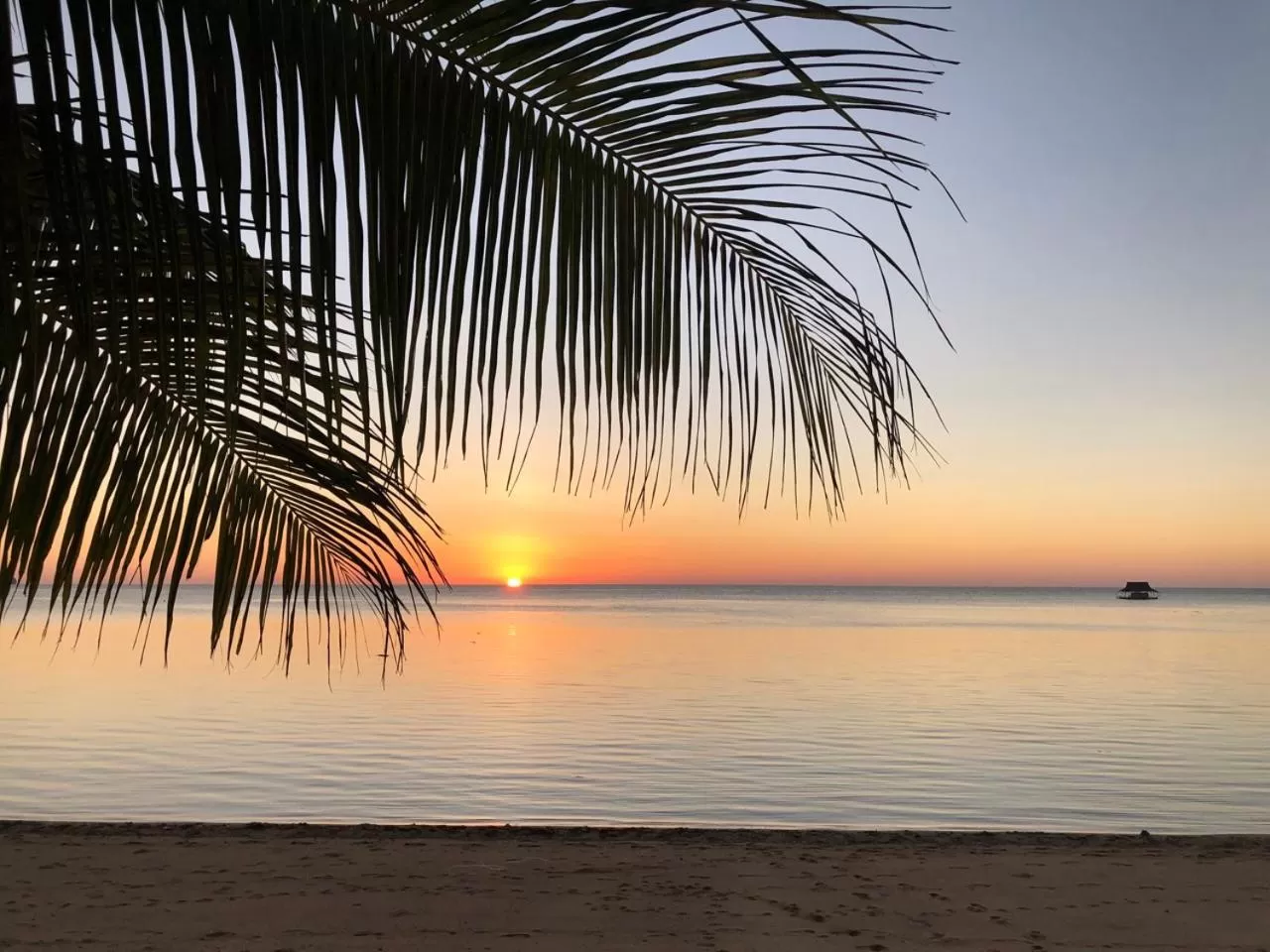 Sunset in The Beach House Ocam Ocam
