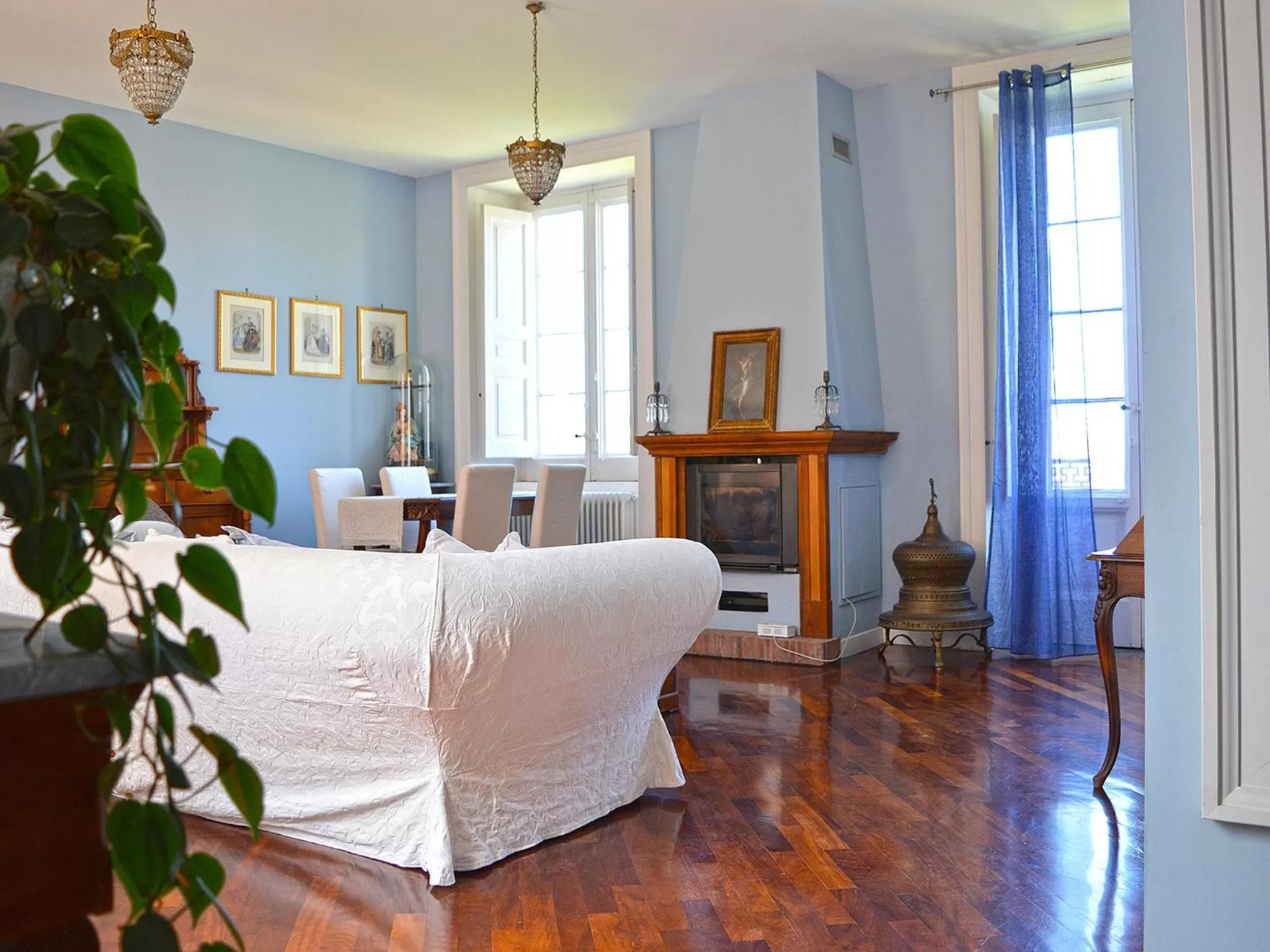 Communal lounge/ TV room, Bed in The Secret Garden Relais