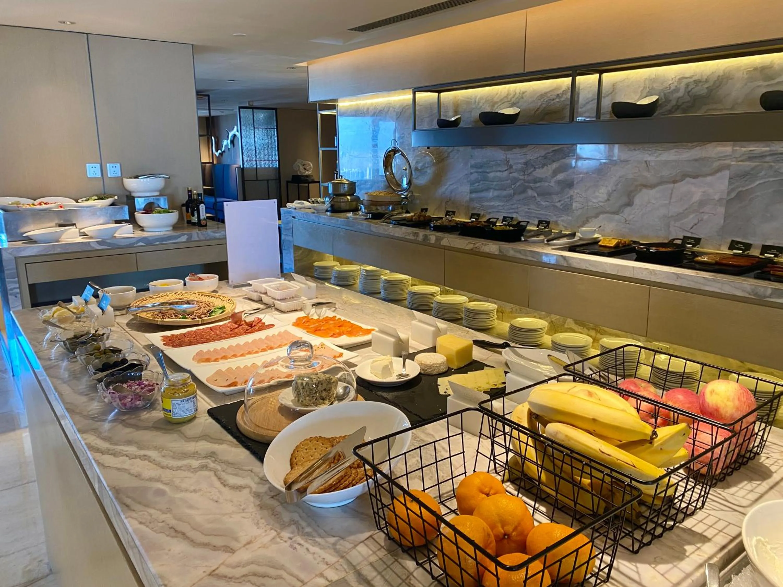 Food and drinks in Radisson Collection Hotel, Yangtze Shanghai