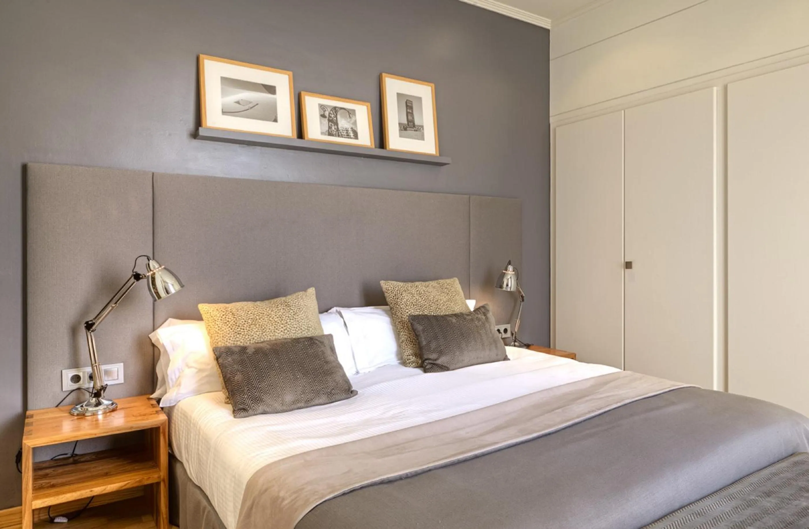 Bed in Apartments Sixtyfour